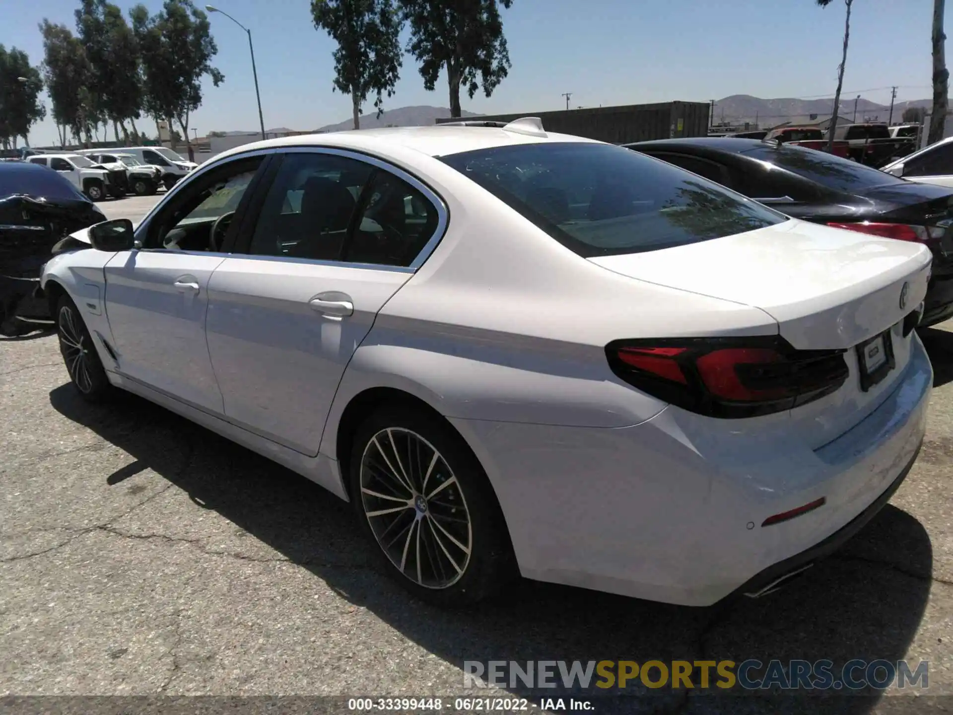 3 Photograph of a damaged car WBA13AG08NCJ89958 BMW 5 SERIES 2022