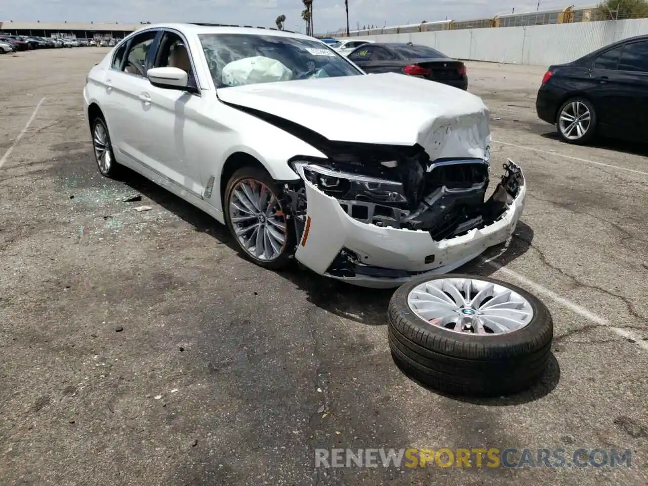 1 Photograph of a damaged car WBA13BJ02NCJ26594 BMW 5 SERIES 2022