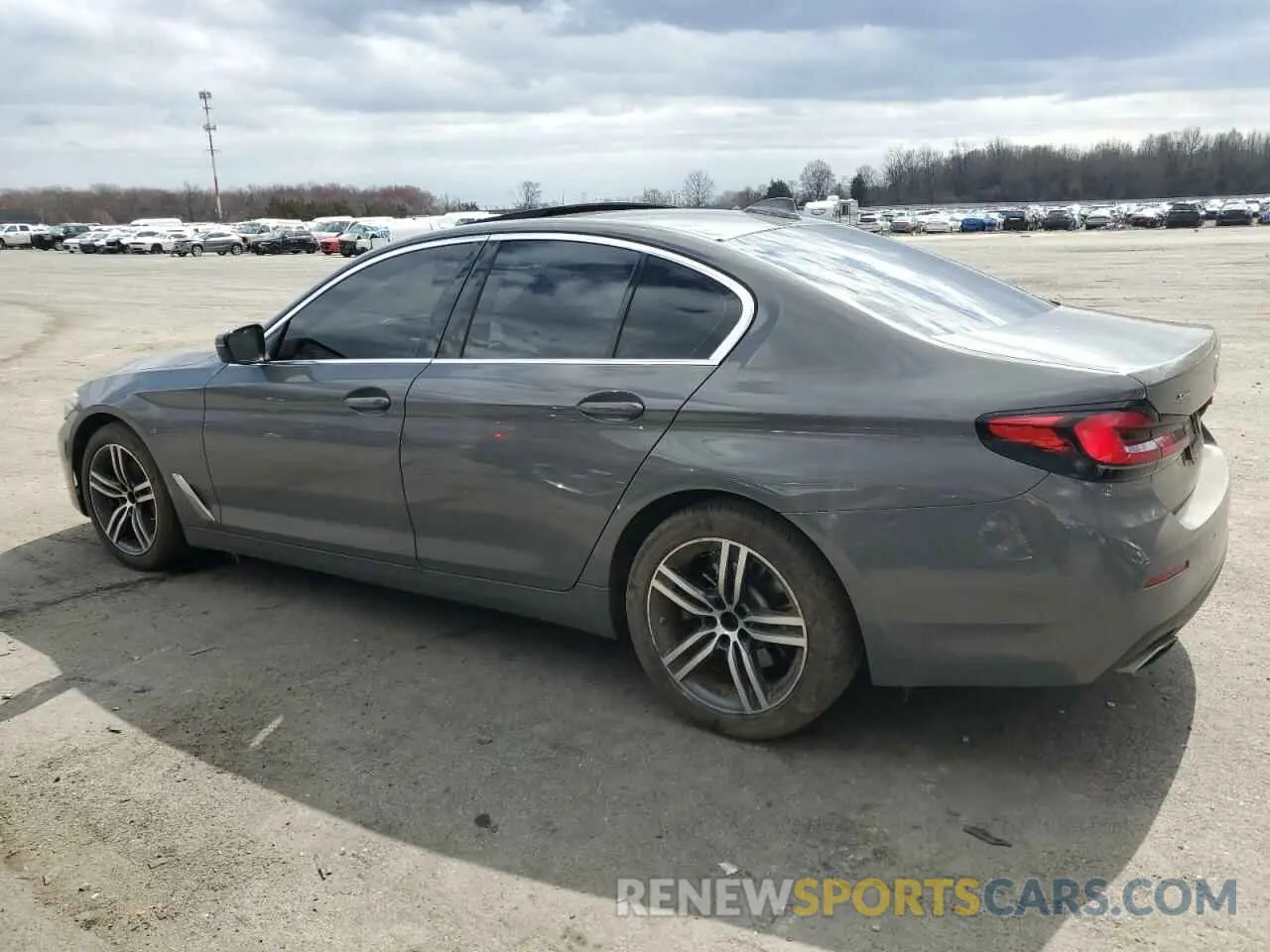 2 Photograph of a damaged car WBA13BJ0XNWX56782 BMW 5 SERIES 2022