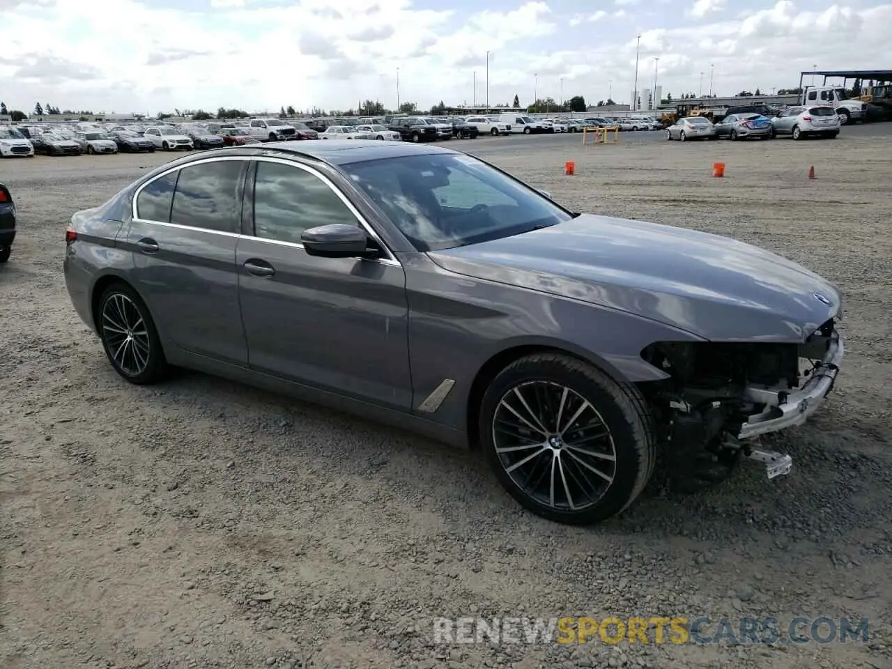 4 Photograph of a damaged car WBA53BH01NWX40915 BMW 5 SERIES 2022