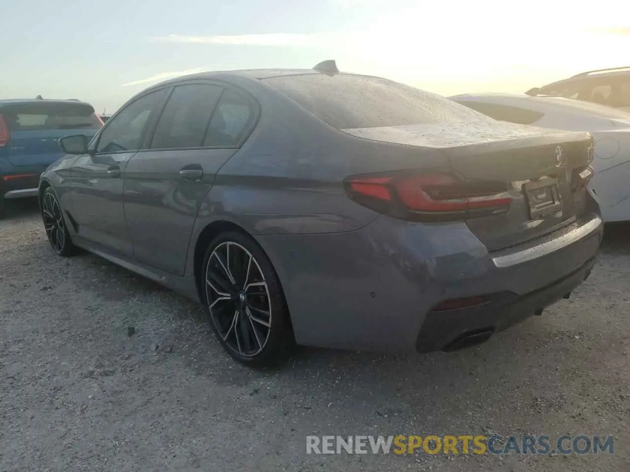 2 Photograph of a damaged car WBA53BH04NWX50483 BMW 5 SERIES 2022
