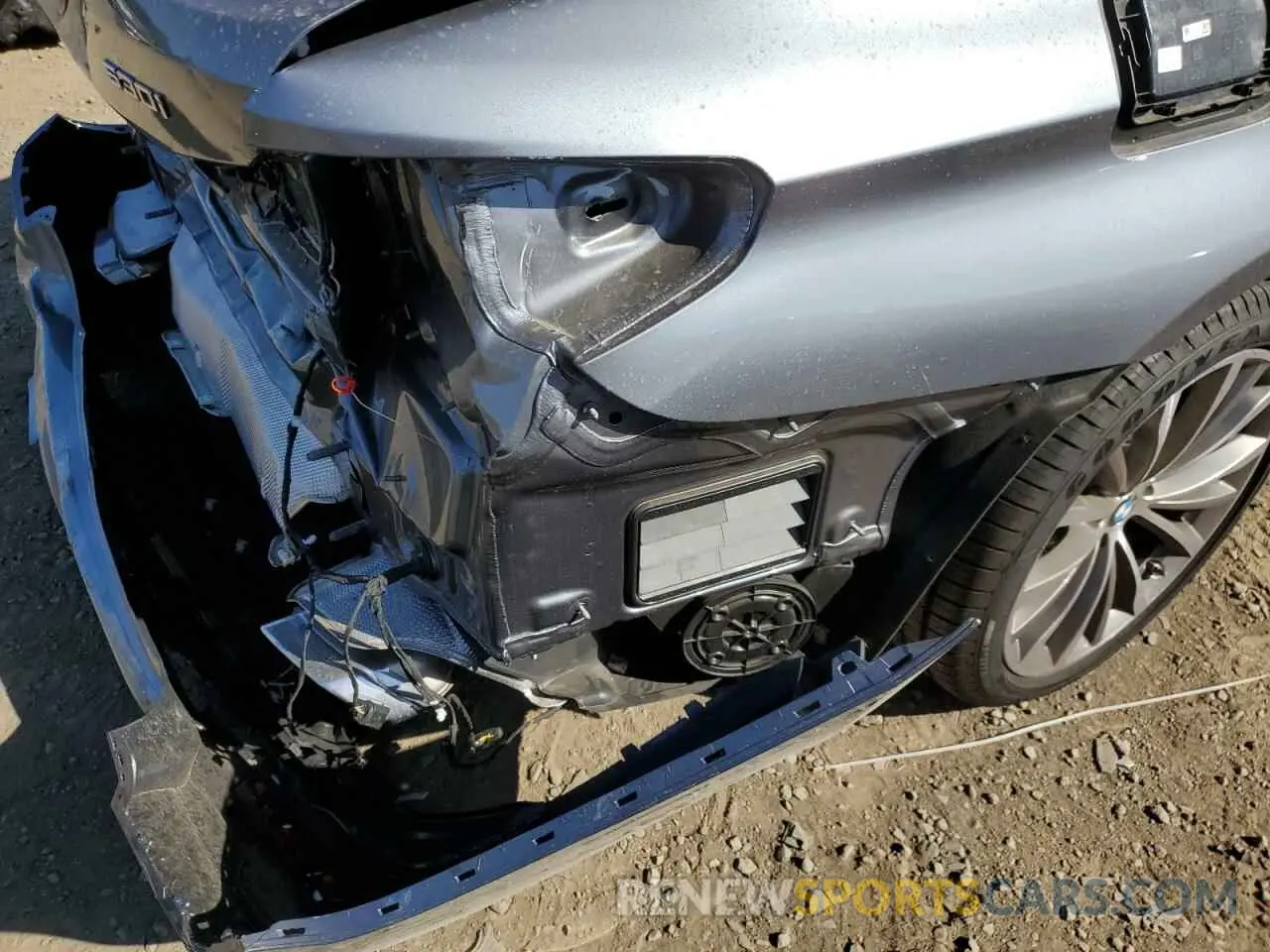 9 Photograph of a damaged car WBA53BH06NCJ62330 BMW 5 SERIES 2022