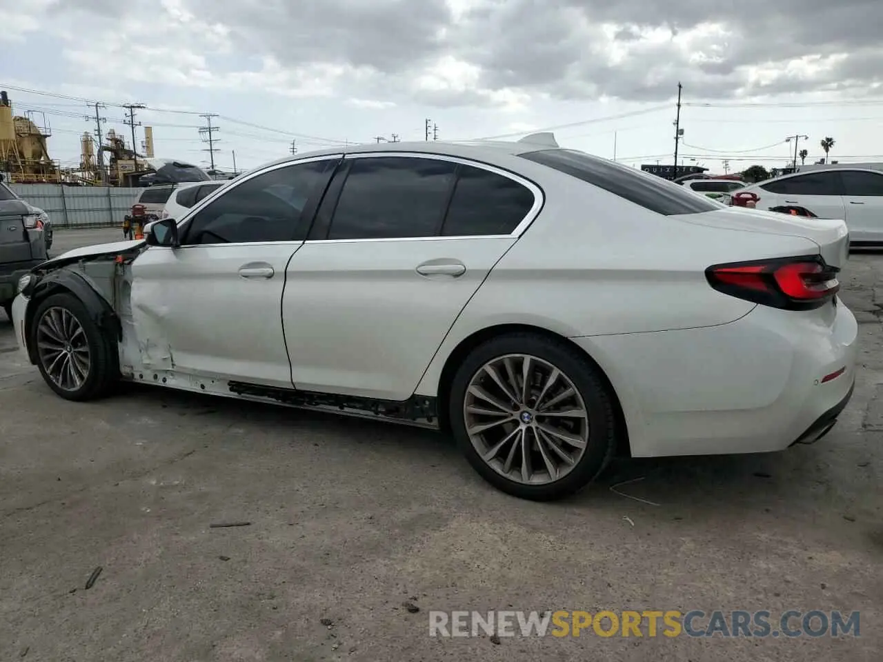 2 Photograph of a damaged car WBA53BH08NWX54925 BMW 5 SERIES 2022