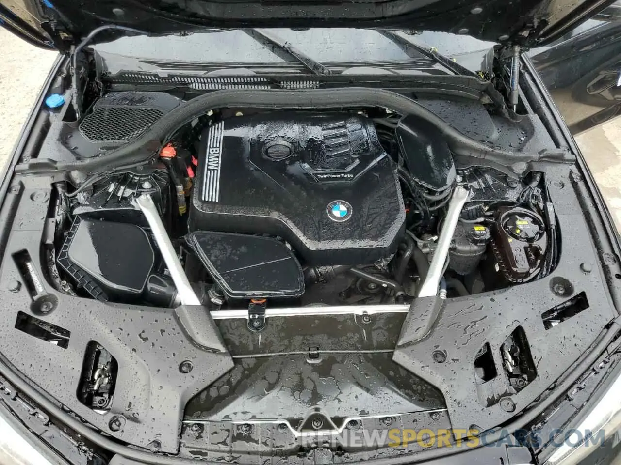 11 Photograph of a damaged car WBA53BH08NWX76326 BMW 5 SERIES 2022