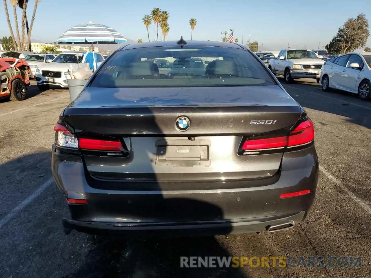 6 Photograph of a damaged car WBA53BH0XNWX38371 BMW 5 SERIES 2022