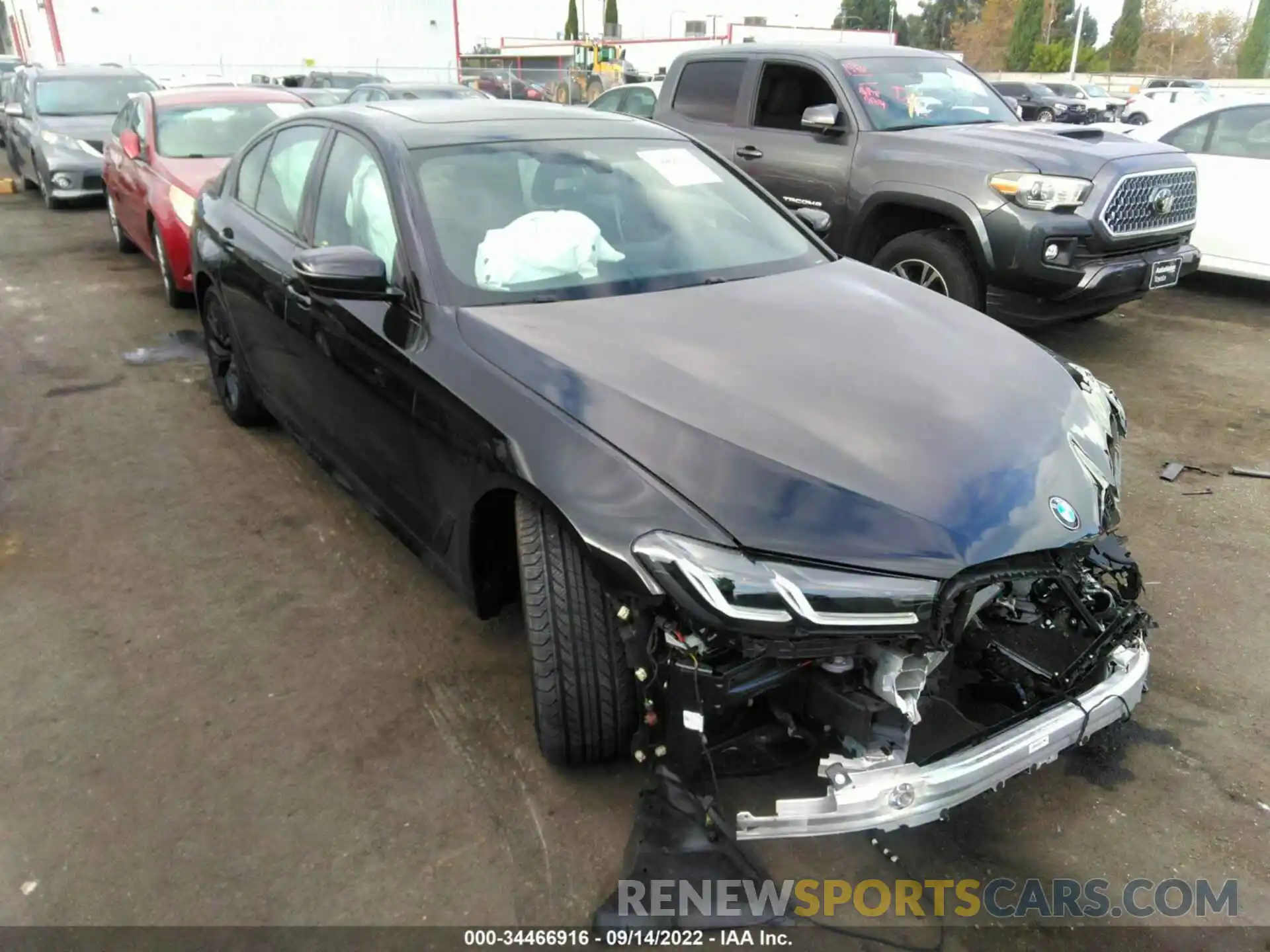 1 Photograph of a damaged car WBA53BH0XNWX54229 BMW 5 SERIES 2022