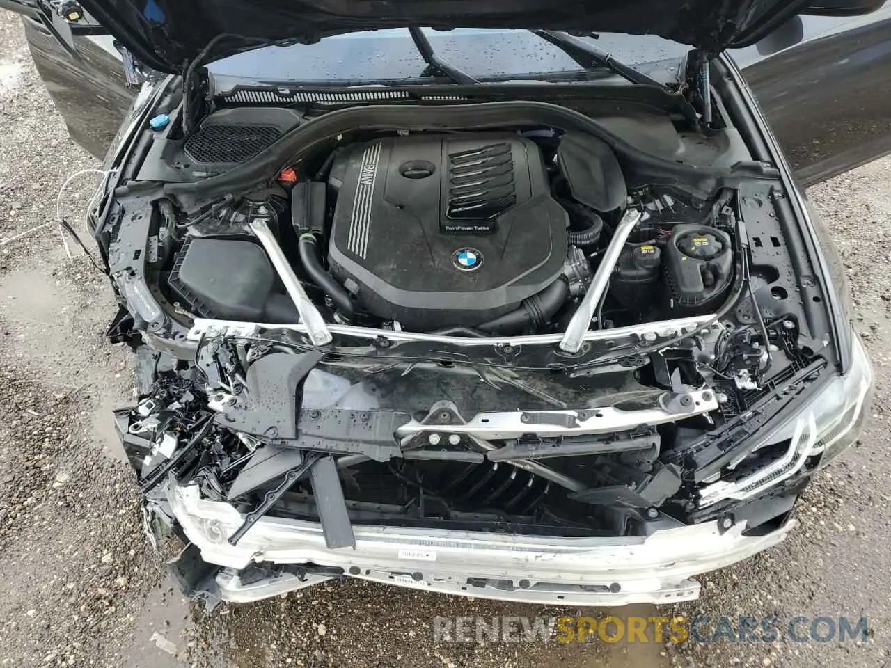 11 Photograph of a damaged car WBA53BJ07NCH68037 BMW 5 SERIES 2022