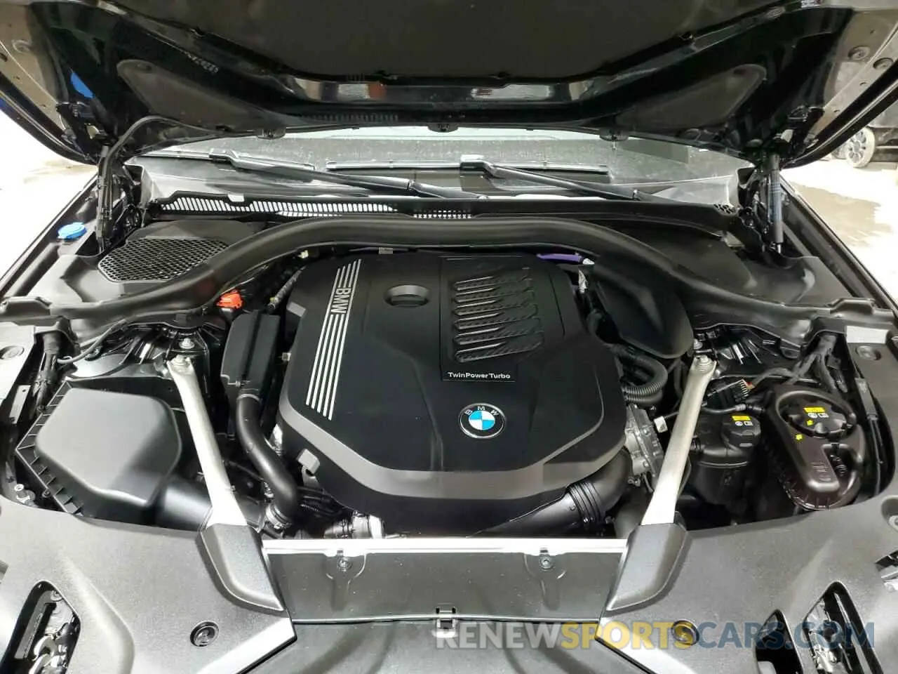 11 Photograph of a damaged car WBA73BJ08NWX56967 BMW 5 SERIES 2022