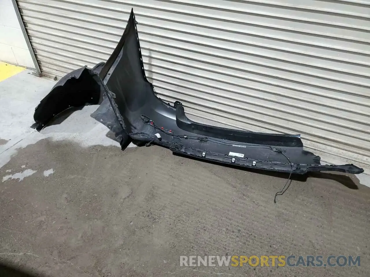 12 Photograph of a damaged car WBA73BJ08NWX56967 BMW 5 SERIES 2022