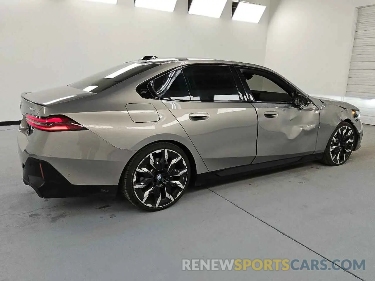 3 Photograph of a damaged car WBA43FJ08RCP88920 BMW 5 SERIES 2024