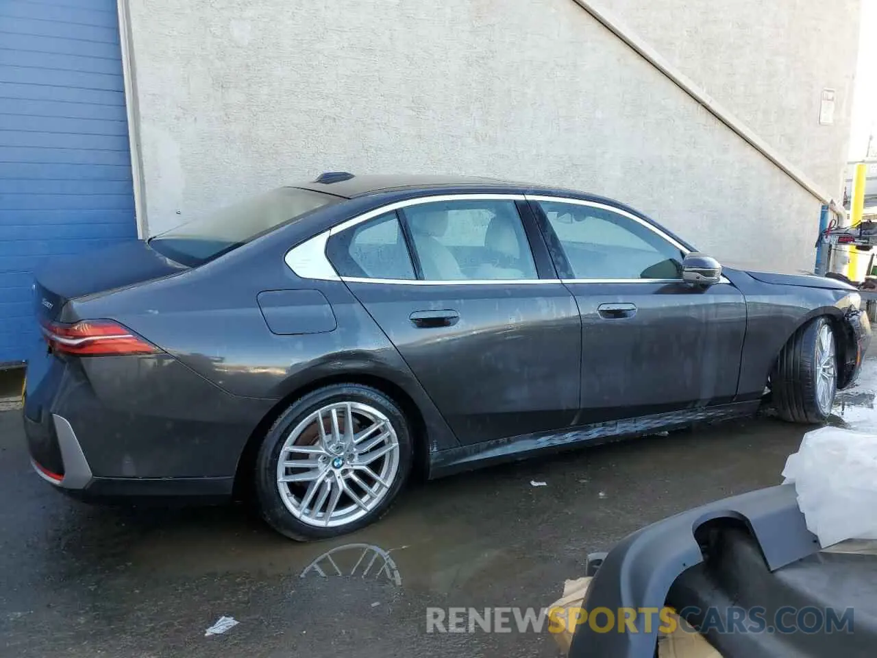 3 Photograph of a damaged car WBA53FJ00RCR03739 BMW 5 SERIES 2024