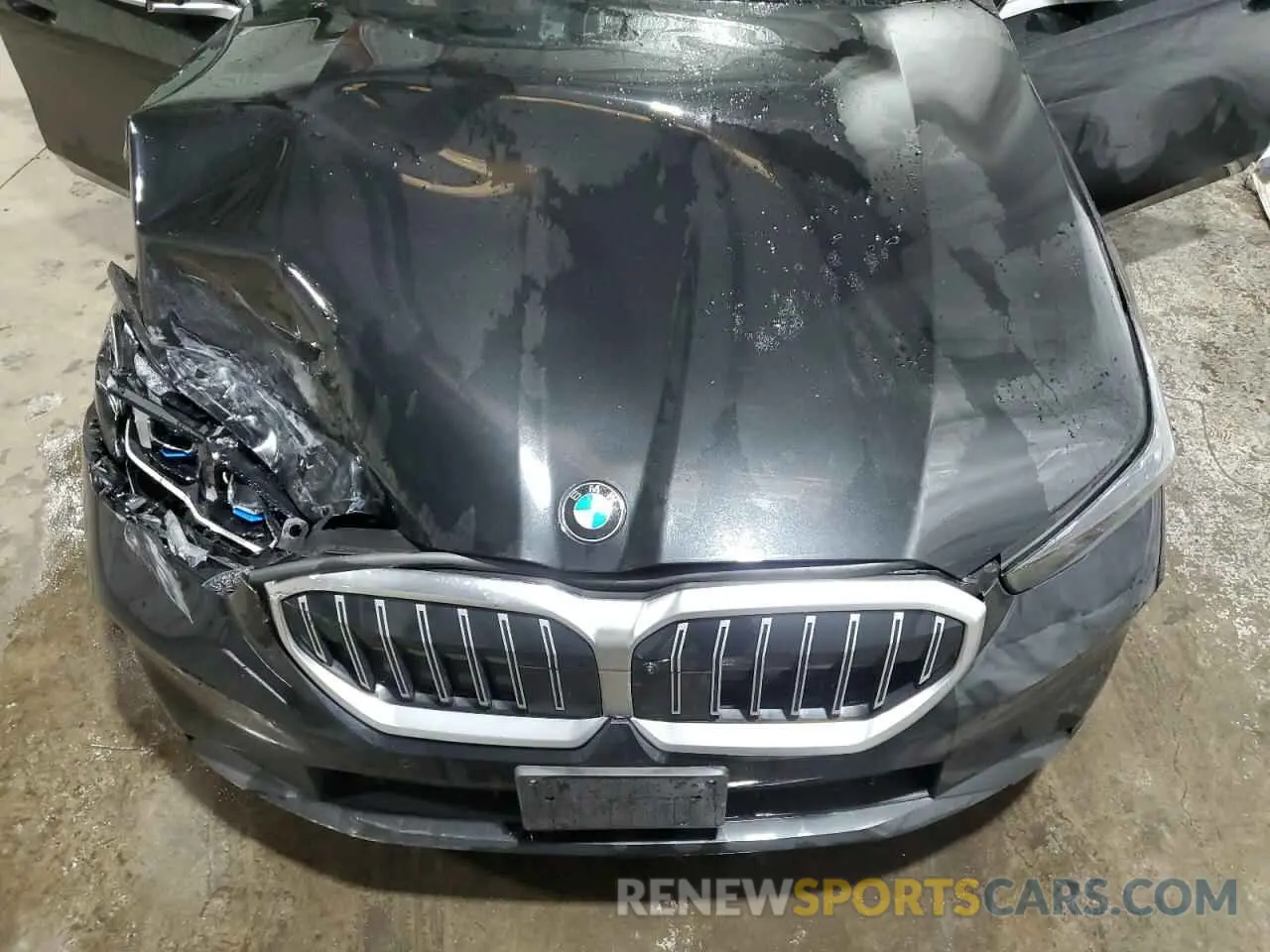 11 Photograph of a damaged car WBA53FJ07RCR71570 BMW 5 SERIES 2024
