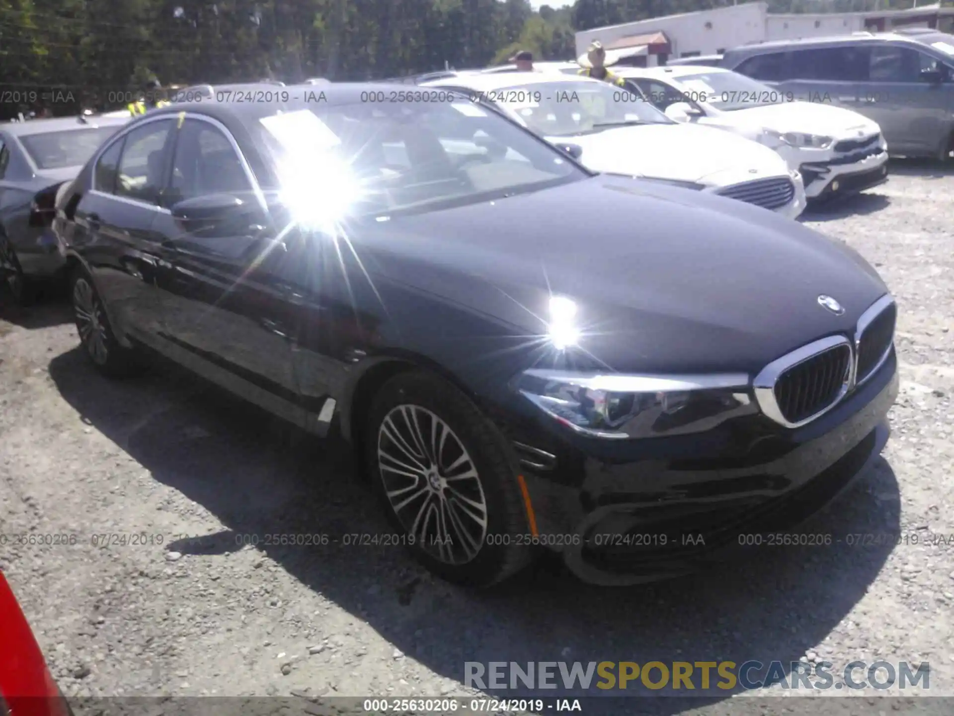 1 Photograph of a damaged car WBAJA5C5XKWW14038 BMW 530 2019