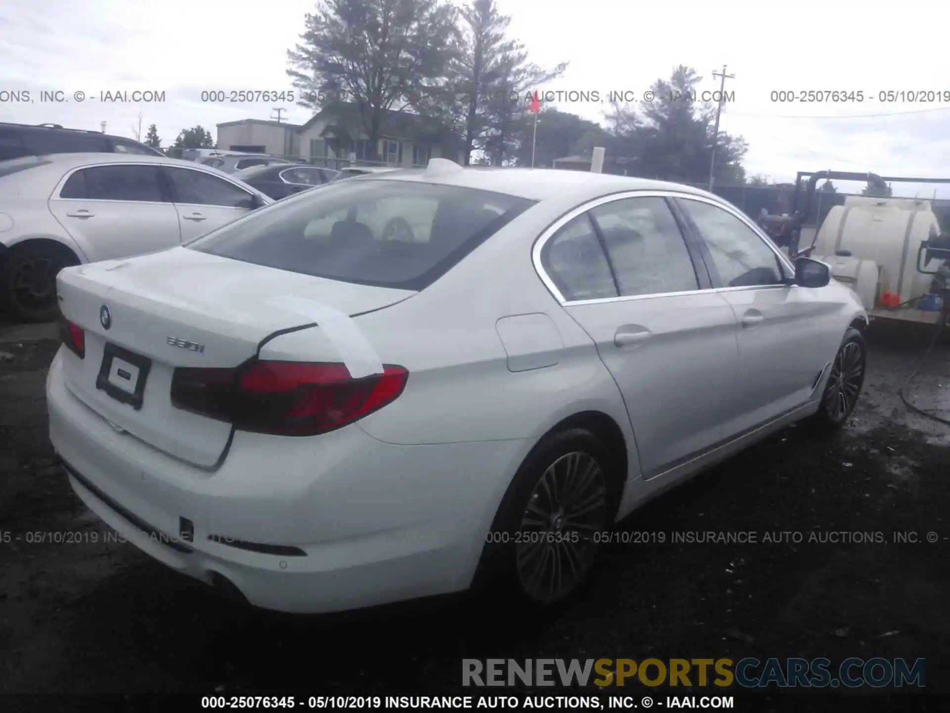 4 Photograph of a damaged car WBAJA7C53KWC78120 BMW 530 2019