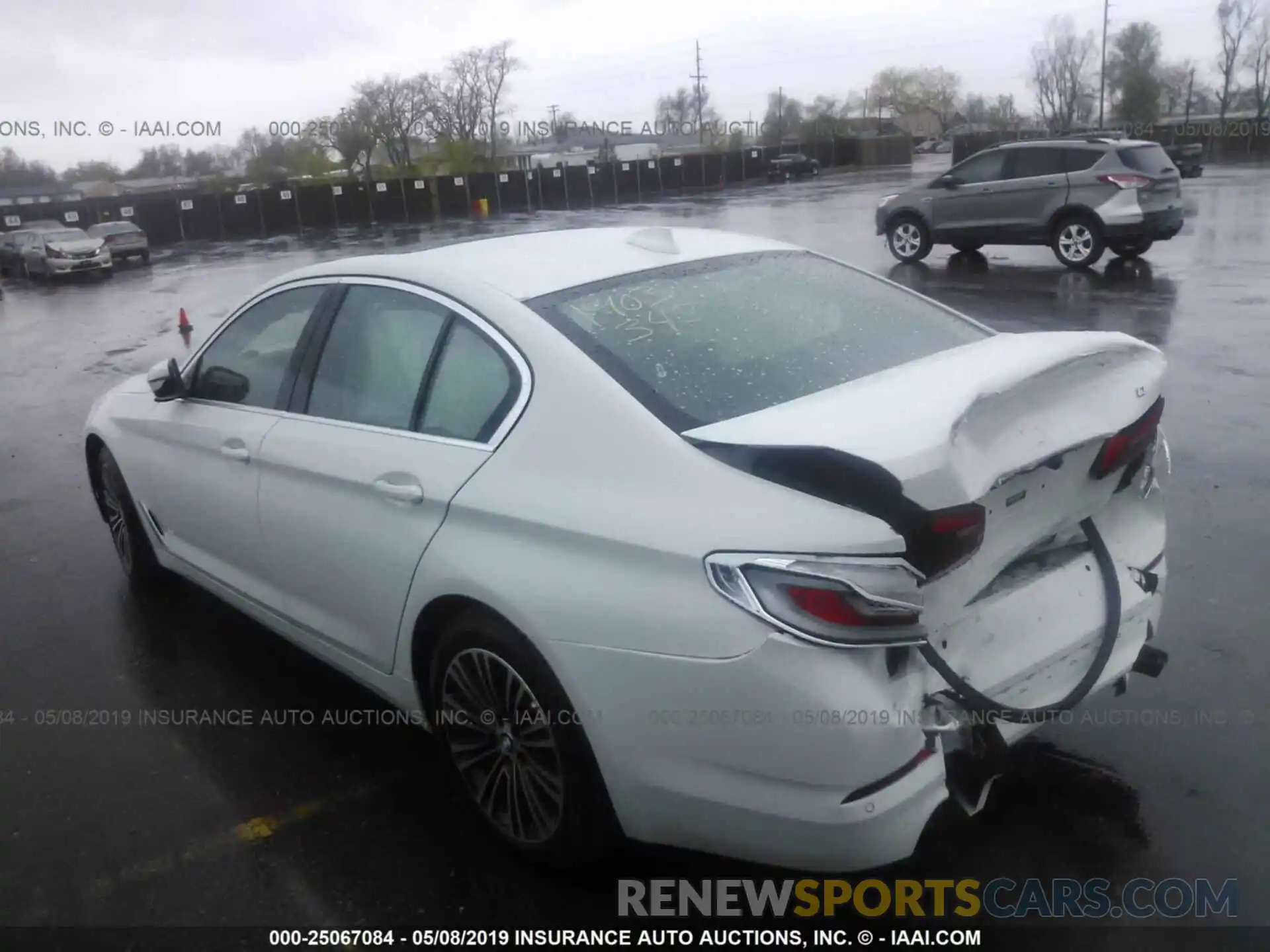 3 Photograph of a damaged car WBAJA7C57KWW06264 BMW 530 2019