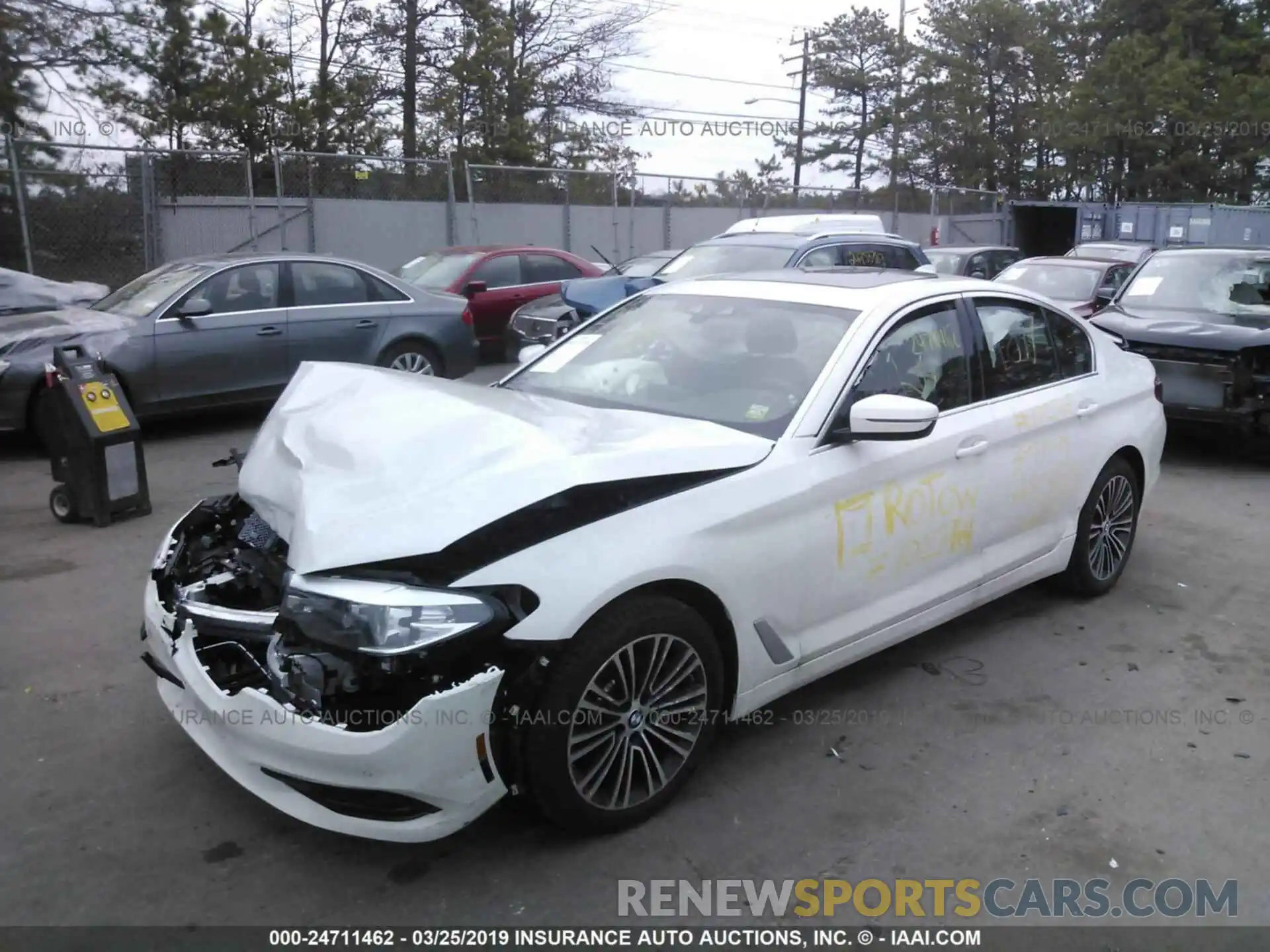 2 Photograph of a damaged car WBAJA7C57KWW08502 BMW 530 2019