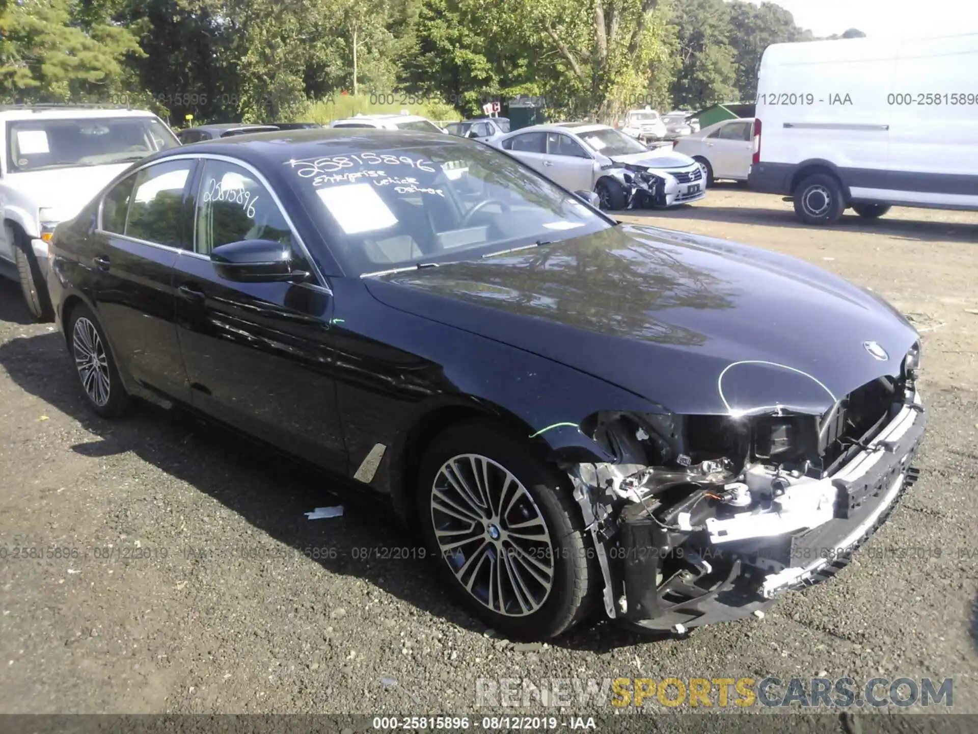 1 Photograph of a damaged car WBAJA7C57KWW15935 BMW 530 2019