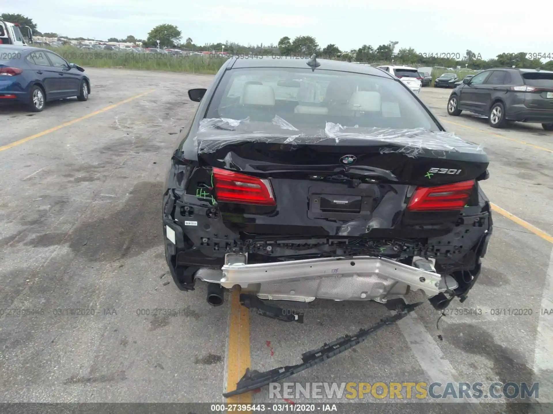 6 Photograph of a damaged car WBAJR3C00LWW63736 BMW 530 2020