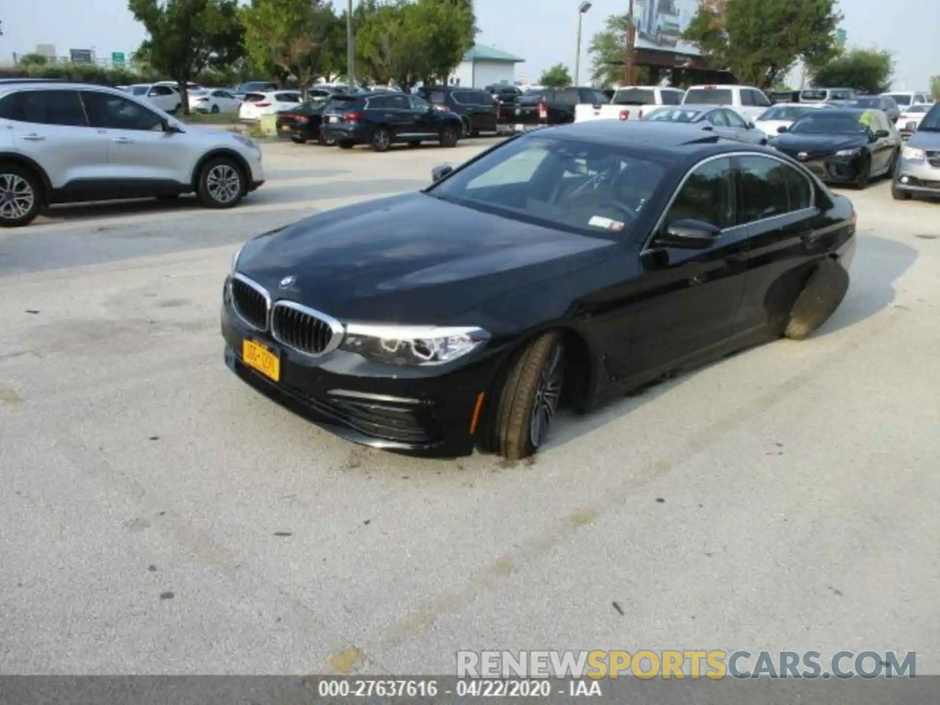 1 Photograph of a damaged car WBAJR7C03LWW65259 BMW 530 2020