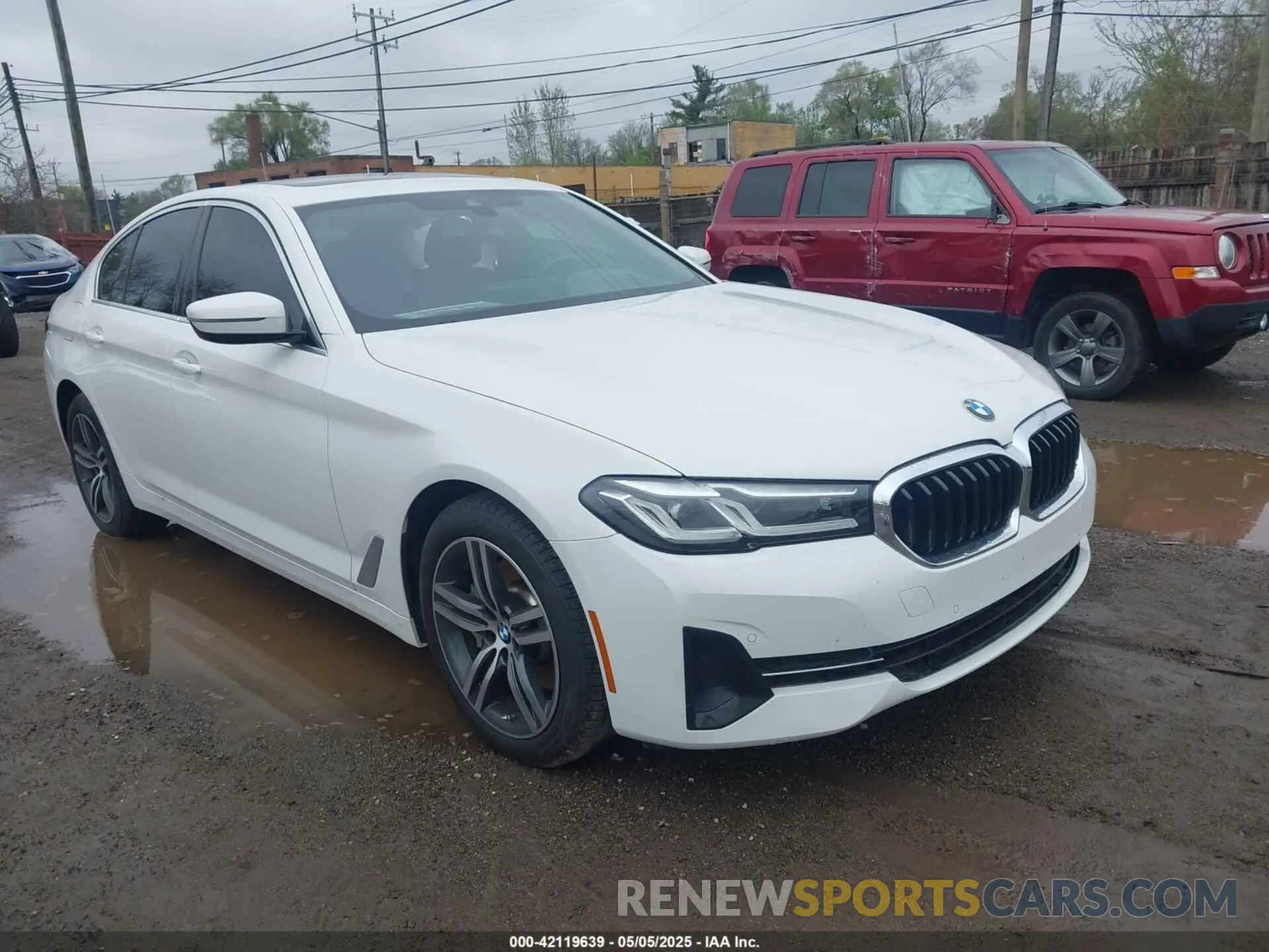 1 Photograph of a damaged car WBA13BJ08NWX55081 BMW 530 2022