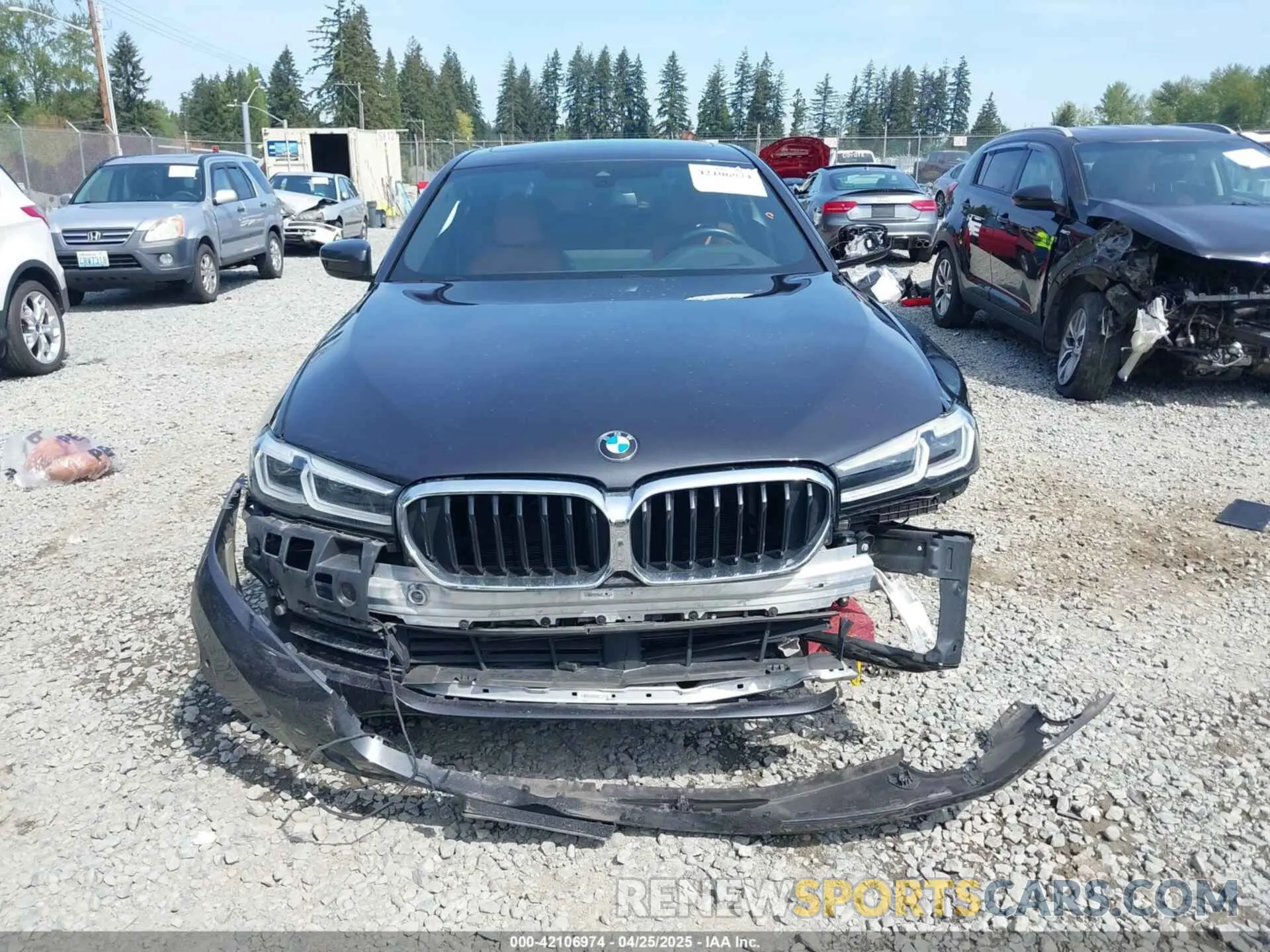 12 Photograph of a damaged car WBA13BJ09NWX51234 BMW 530 2022