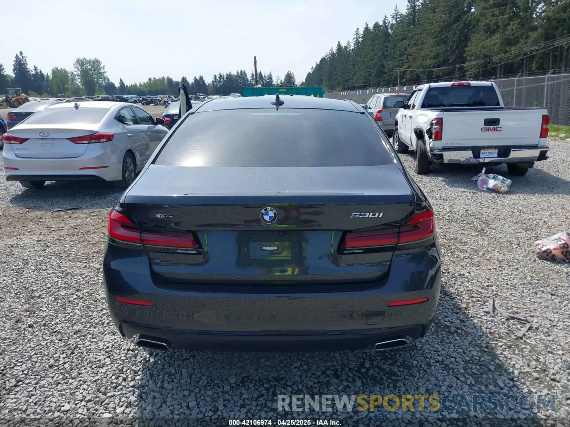 16 Photograph of a damaged car WBA13BJ09NWX51234 BMW 530 2022