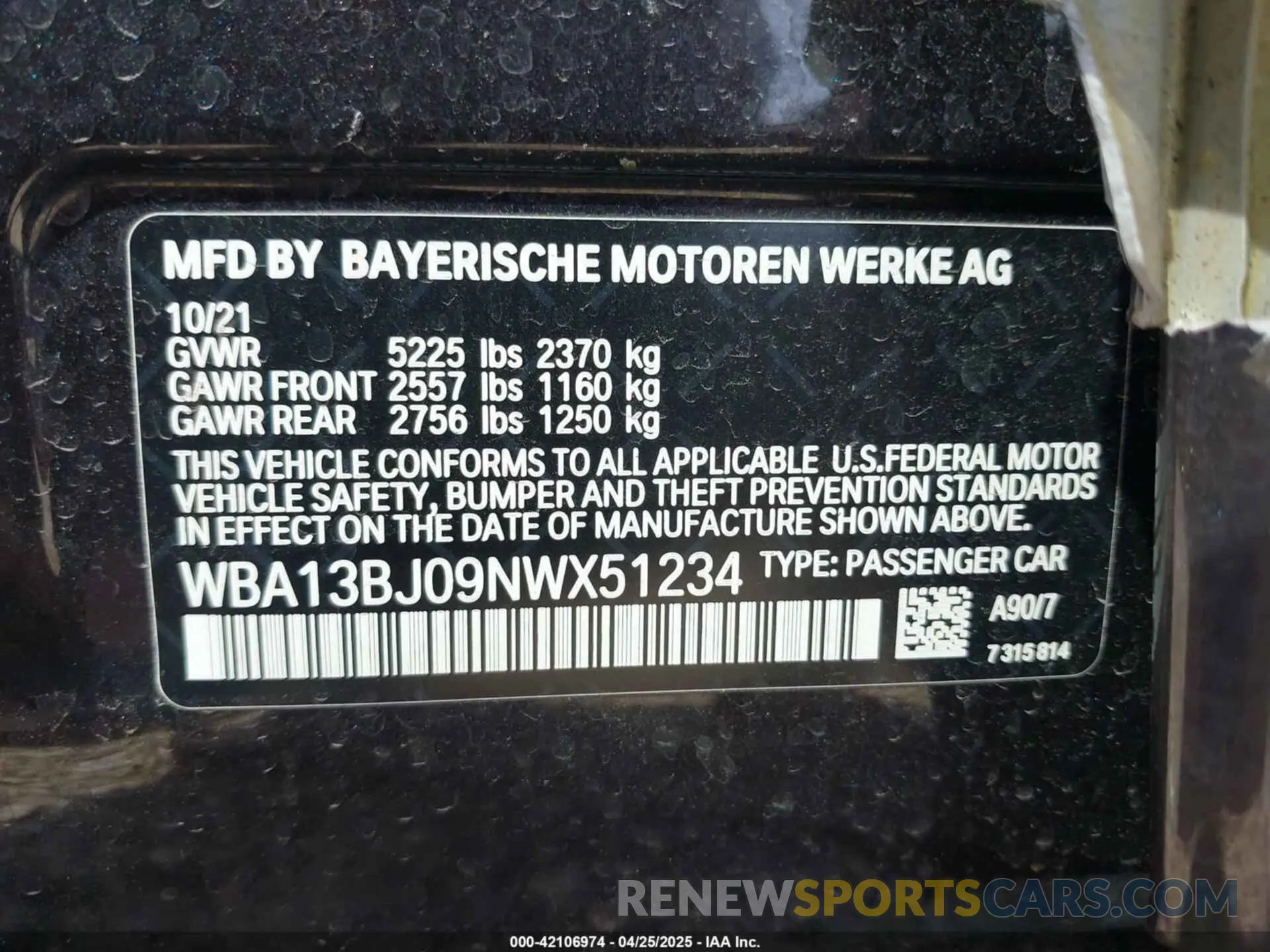 9 Photograph of a damaged car WBA13BJ09NWX51234 BMW 530 2022