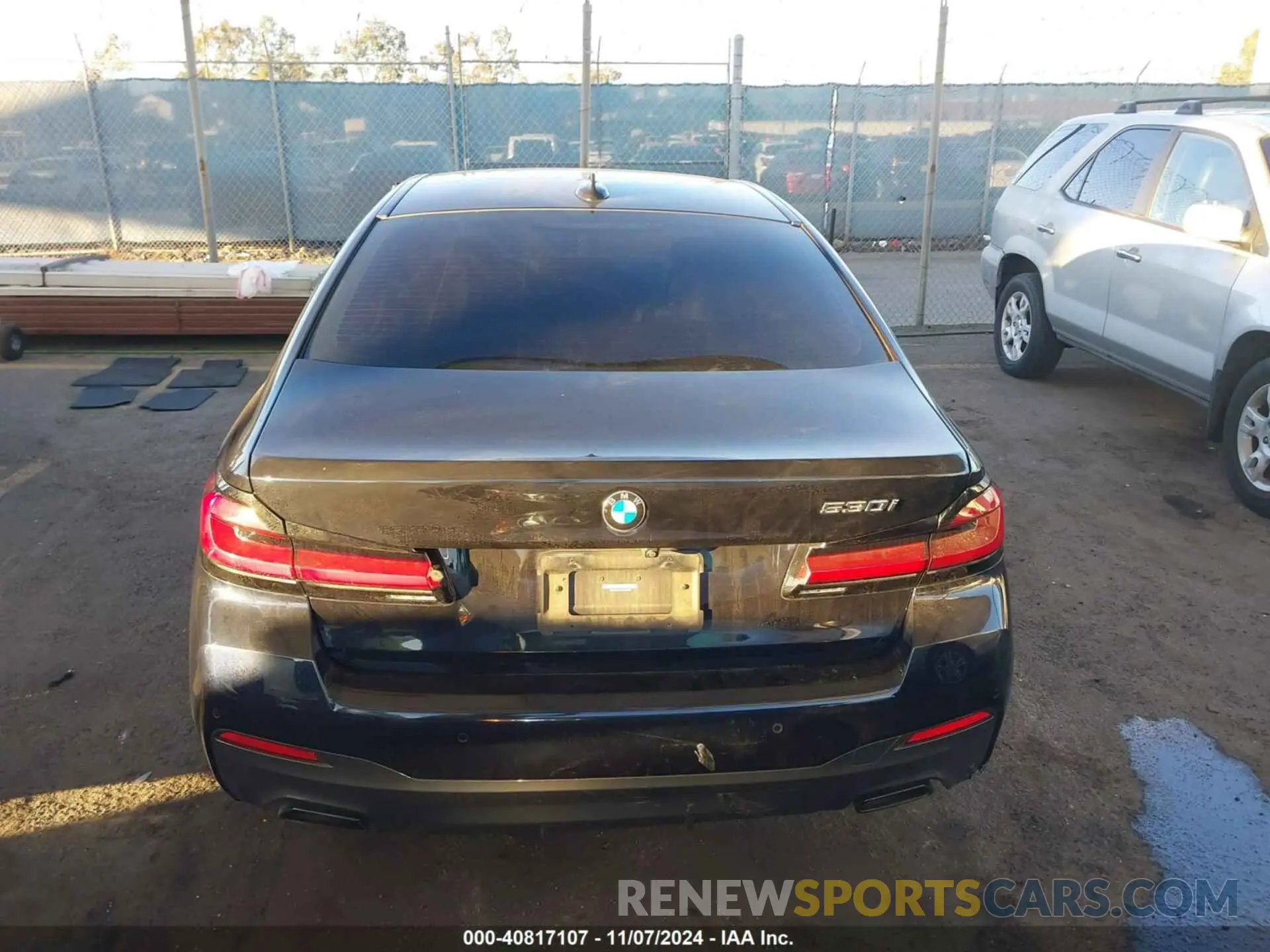 17 Photograph of a damaged car WBA53BH00NWX49573 BMW 530 2022