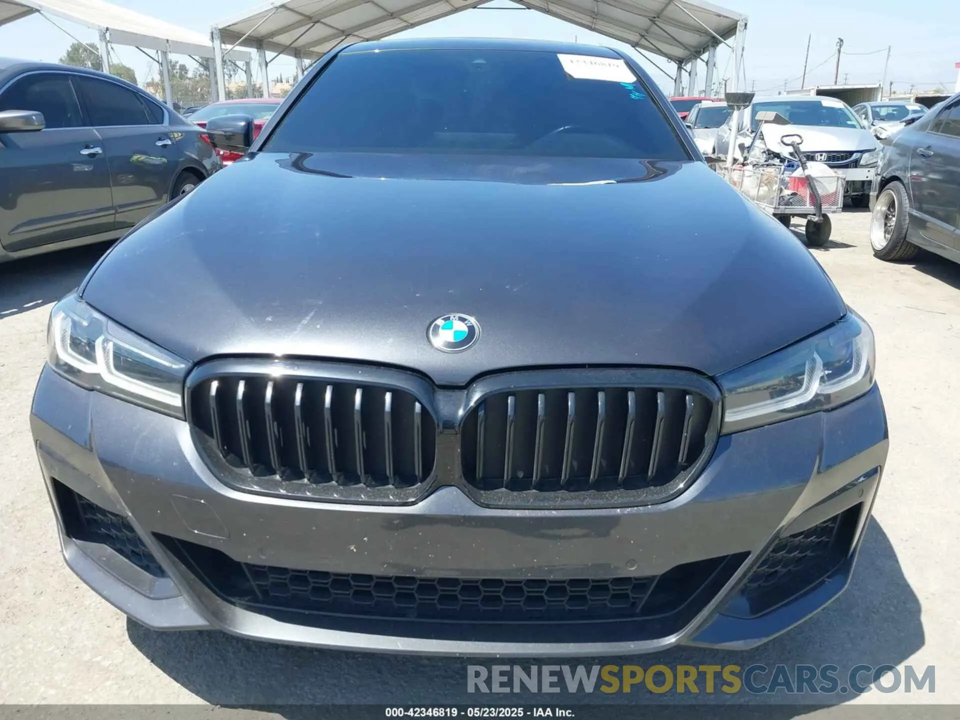 12 Photograph of a damaged car WBA53BH09NWX79252 BMW 530 2022