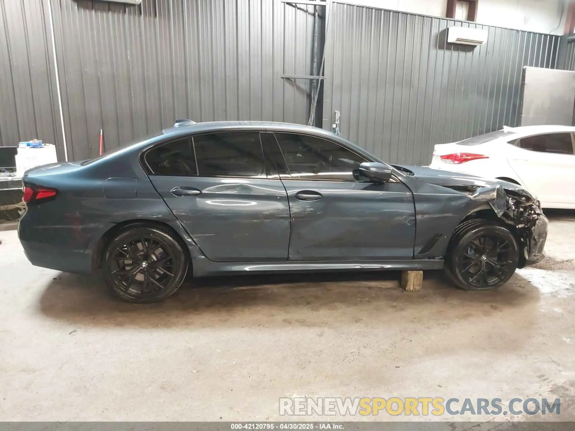 14 Photograph of a damaged car WBA13BJ02PWY10501 BMW 530 2023