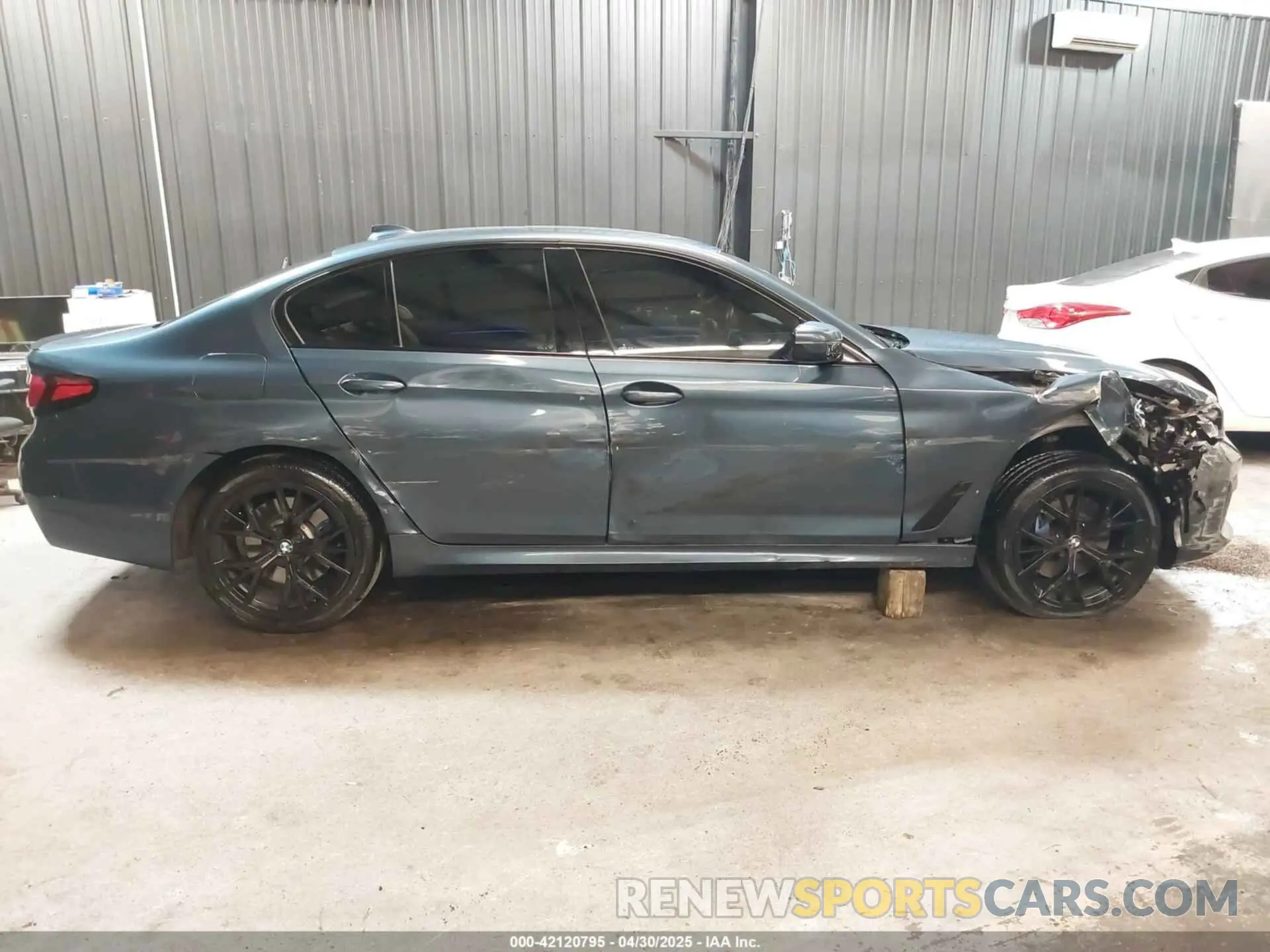 6 Photograph of a damaged car WBA13BJ02PWY10501 BMW 530 2023