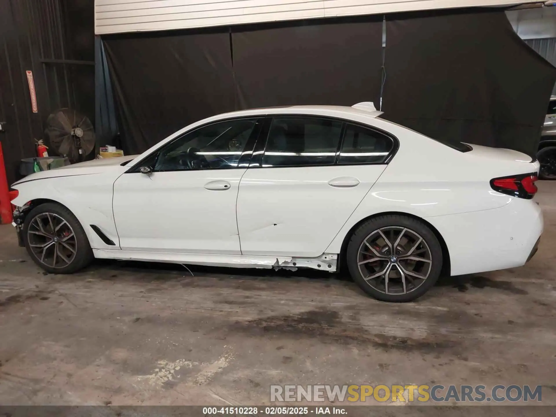 15 Photograph of a damaged car WBA13BJ07PWY05259 BMW 530 2023