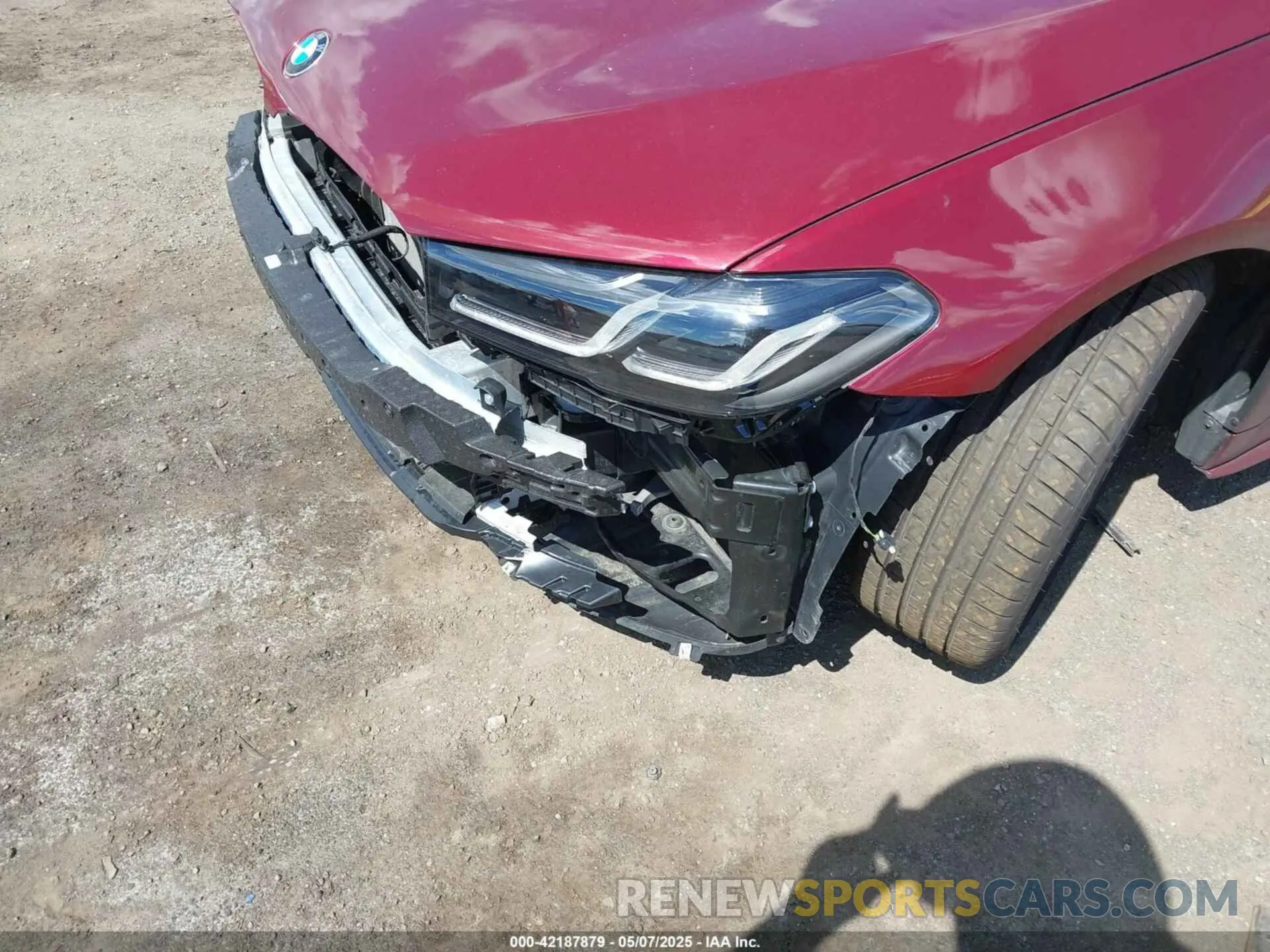 19 Photograph of a damaged car WBA13BJ0XPCL92402 BMW 530 2023