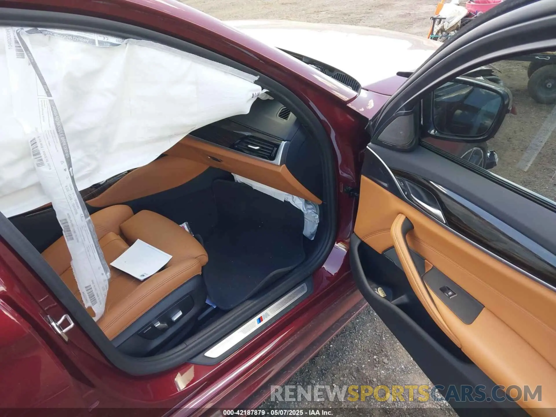 5 Photograph of a damaged car WBA13BJ0XPCL92402 BMW 530 2023