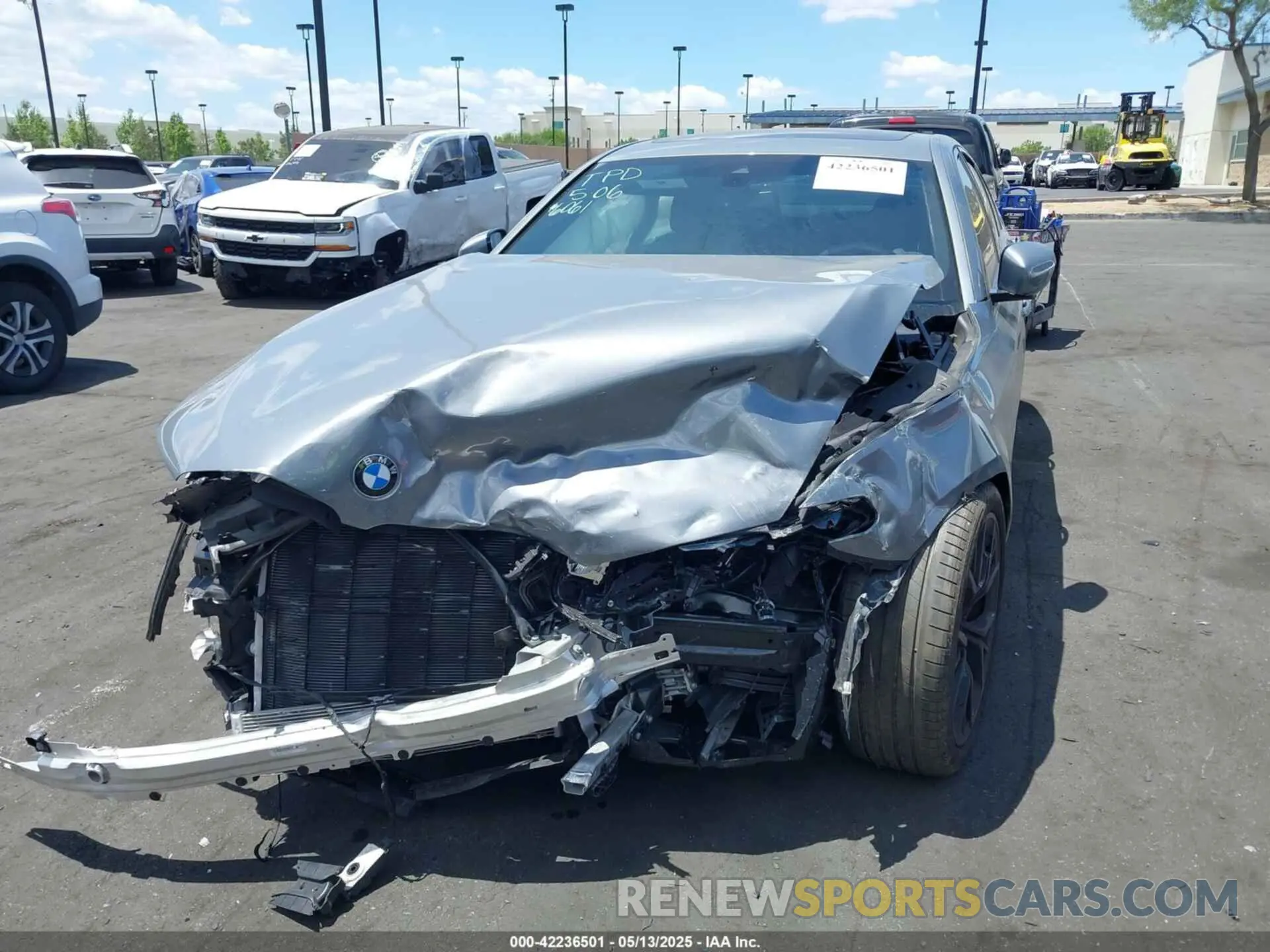 13 Photograph of a damaged car WBA53BH03PWY06061 BMW 530 2023