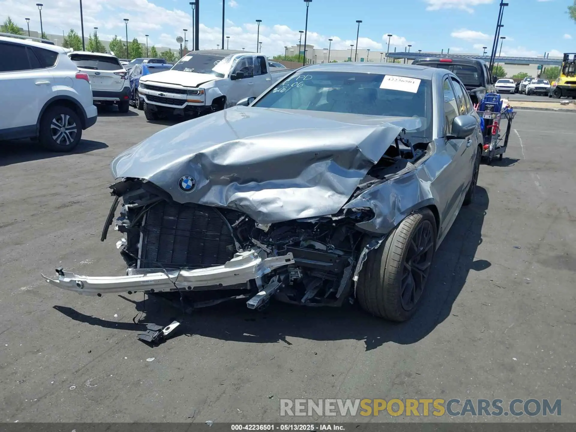 6 Photograph of a damaged car WBA53BH03PWY06061 BMW 530 2023