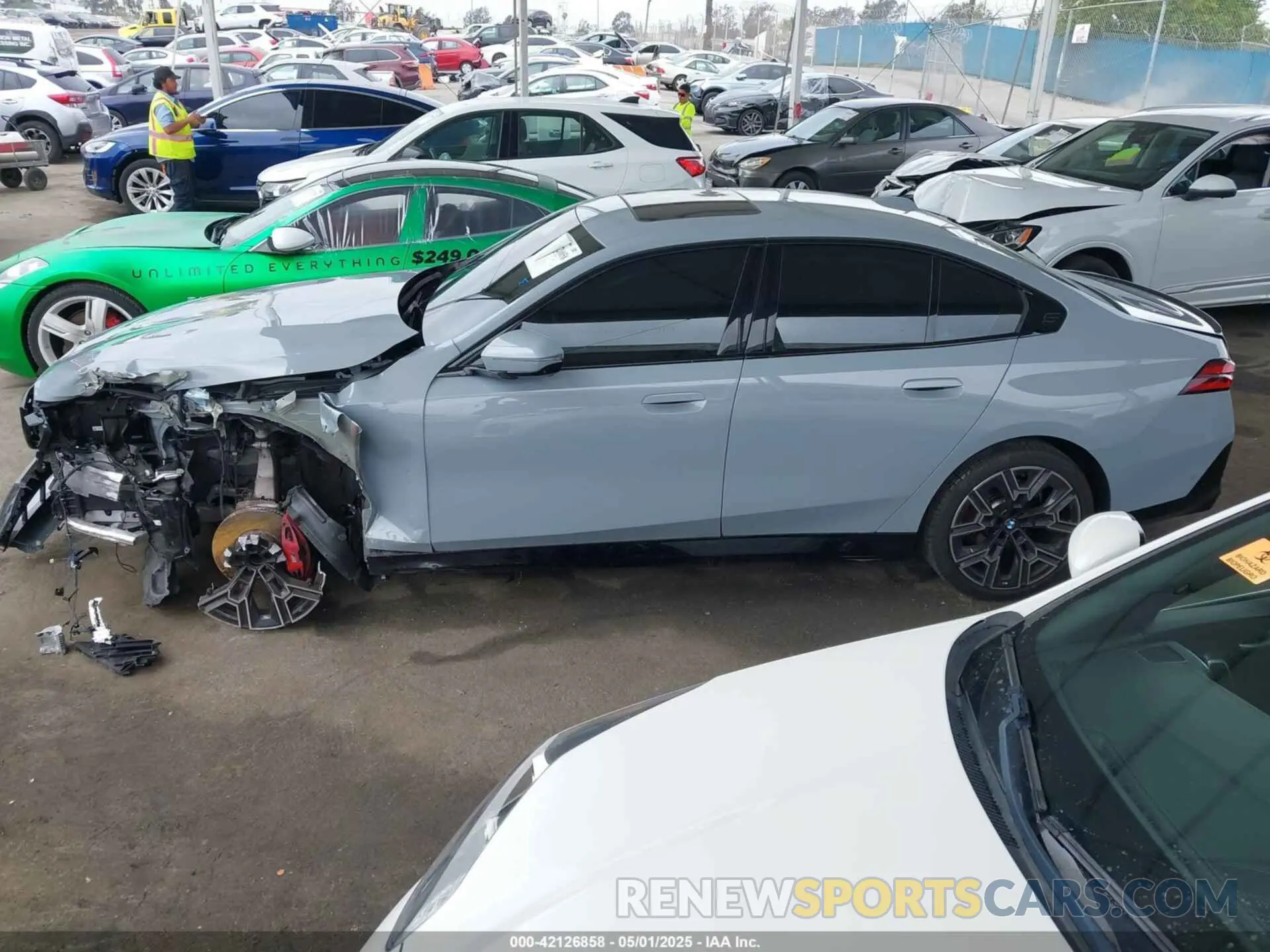14 Photograph of a damaged car WBA43FJ04RCP88915 BMW 530 2024