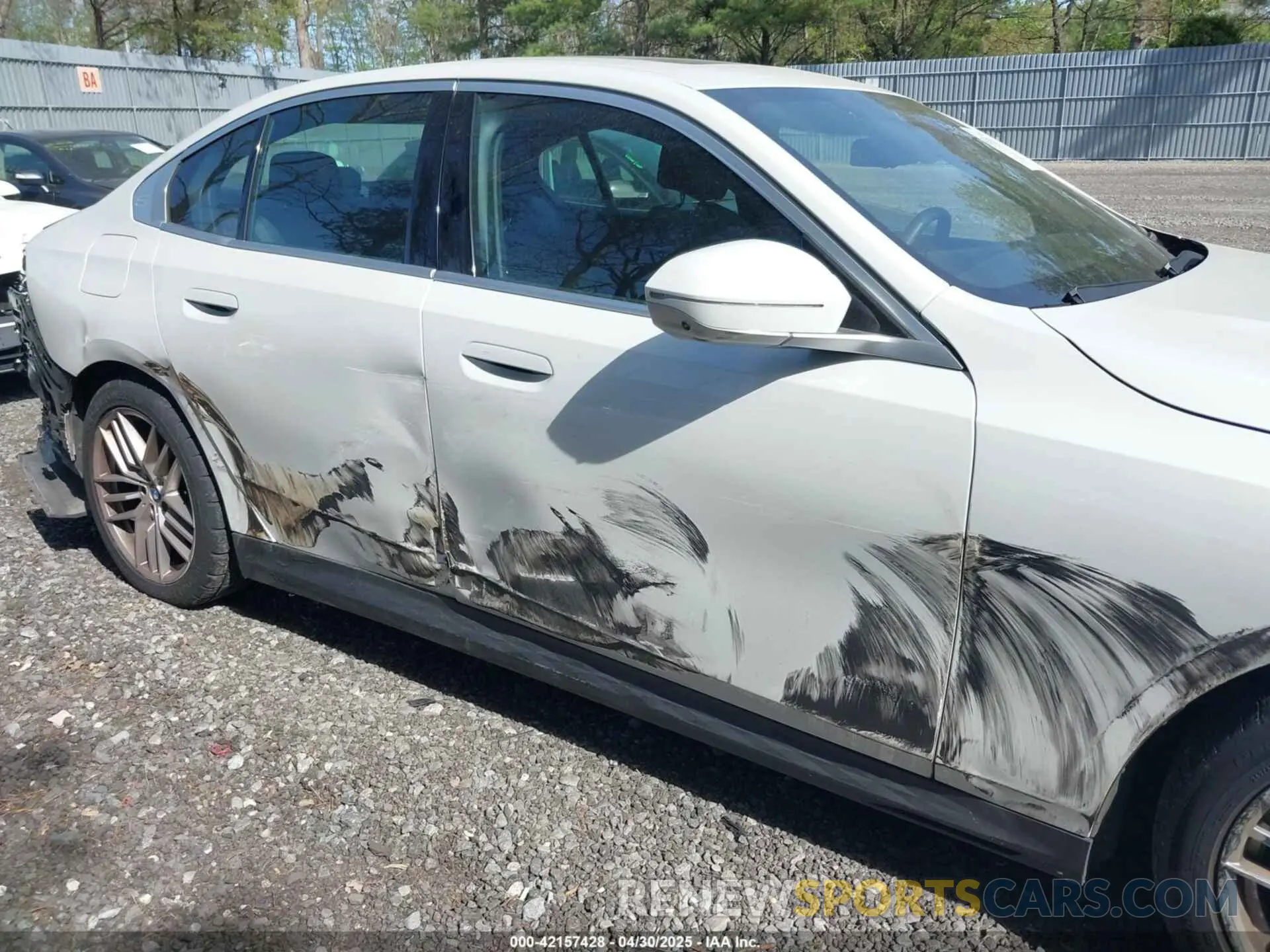 6 Photograph of a damaged car WBA53FJ06RCR29262 BMW 530 2024