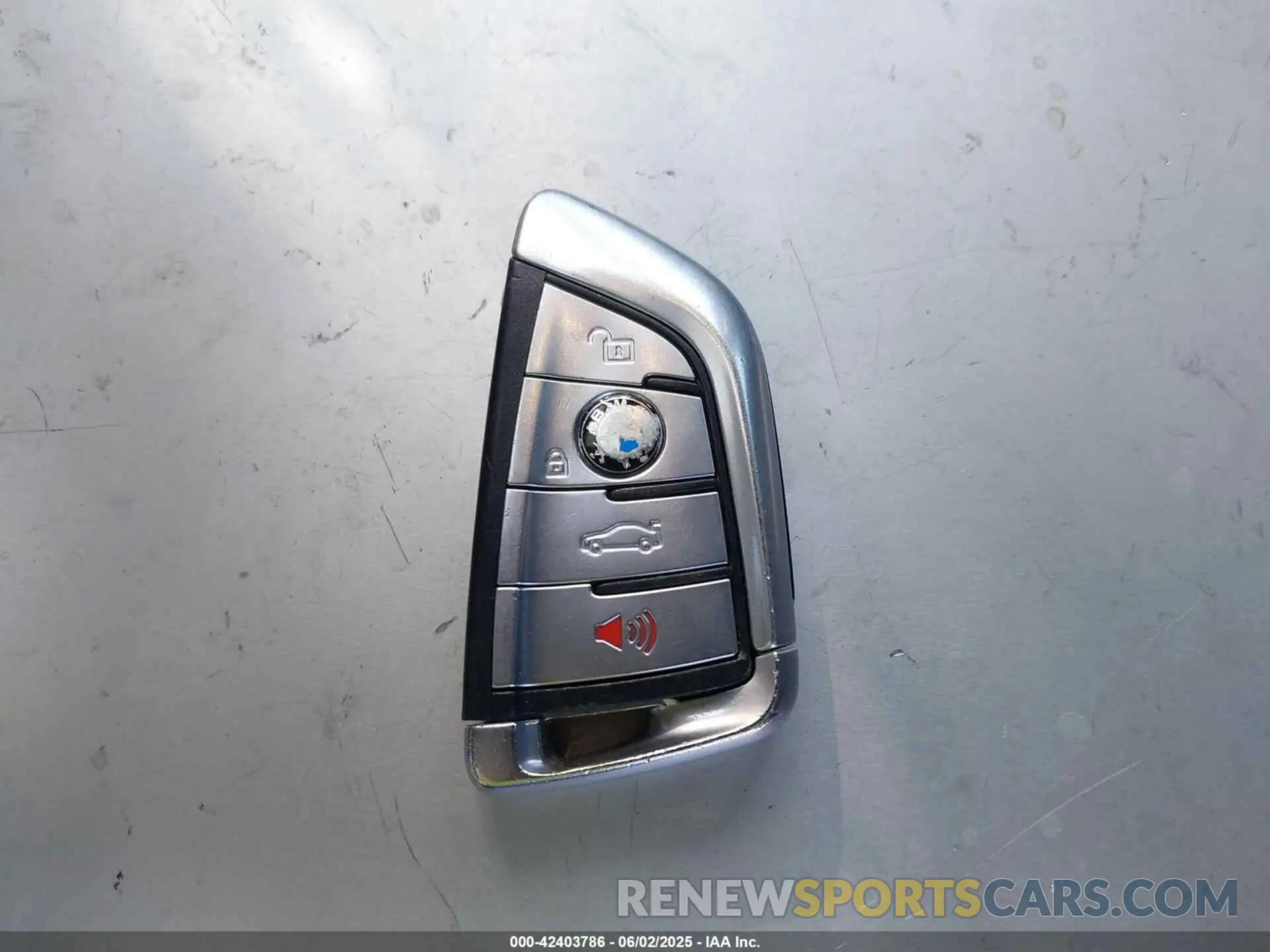 11 Photograph of a damaged car WBAJA9C51KB398935 BMW 530E 2019