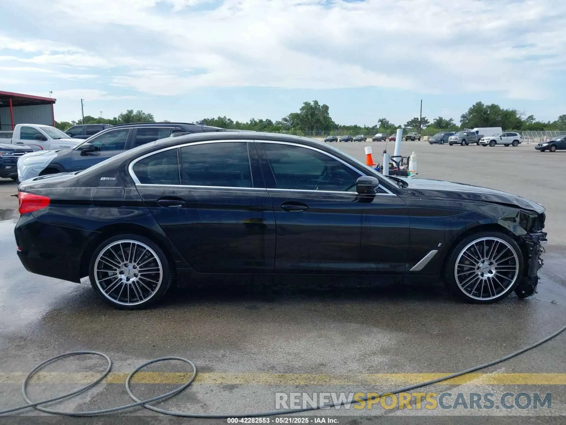 14 Photograph of a damaged car WBAJA9C54KB253646 BMW 530E 2019