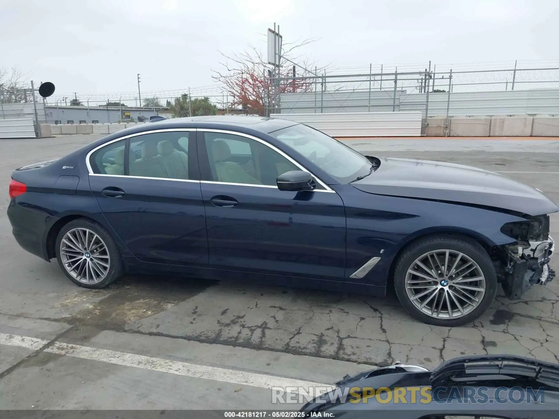 14 Photograph of a damaged car WBAJA9C56KB388241 BMW 530E 2019