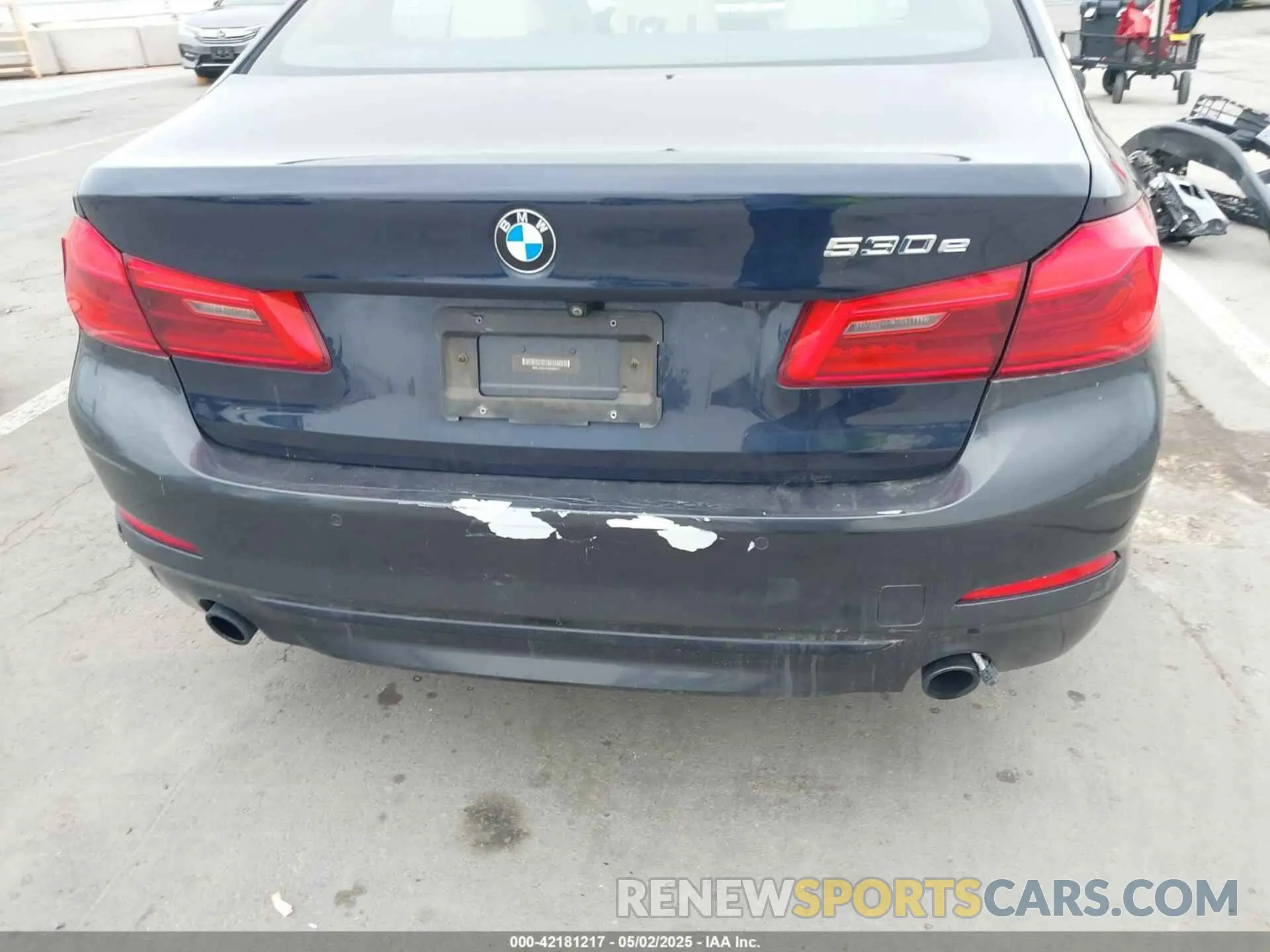 17 Photograph of a damaged car WBAJA9C56KB388241 BMW 530E 2019
