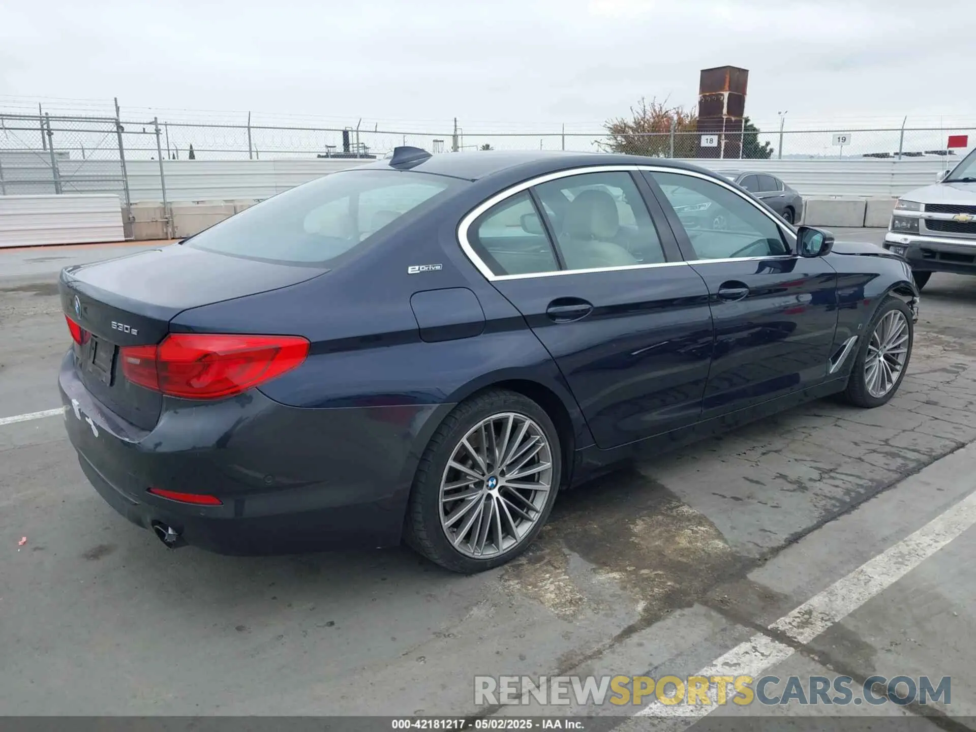 4 Photograph of a damaged car WBAJA9C56KB388241 BMW 530E 2019