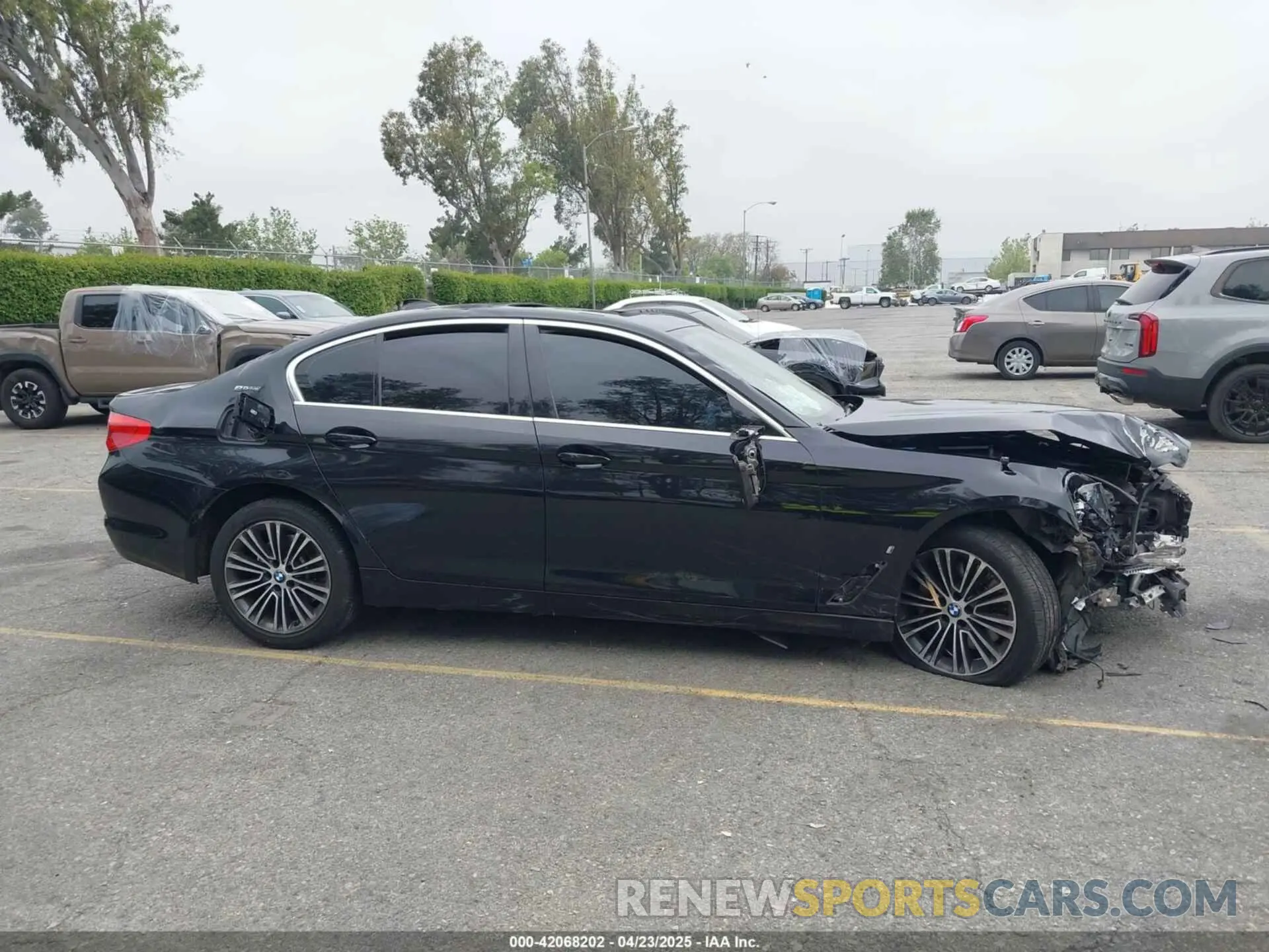13 Photograph of a damaged car WBAJA9C56KB399028 BMW 530E 2019