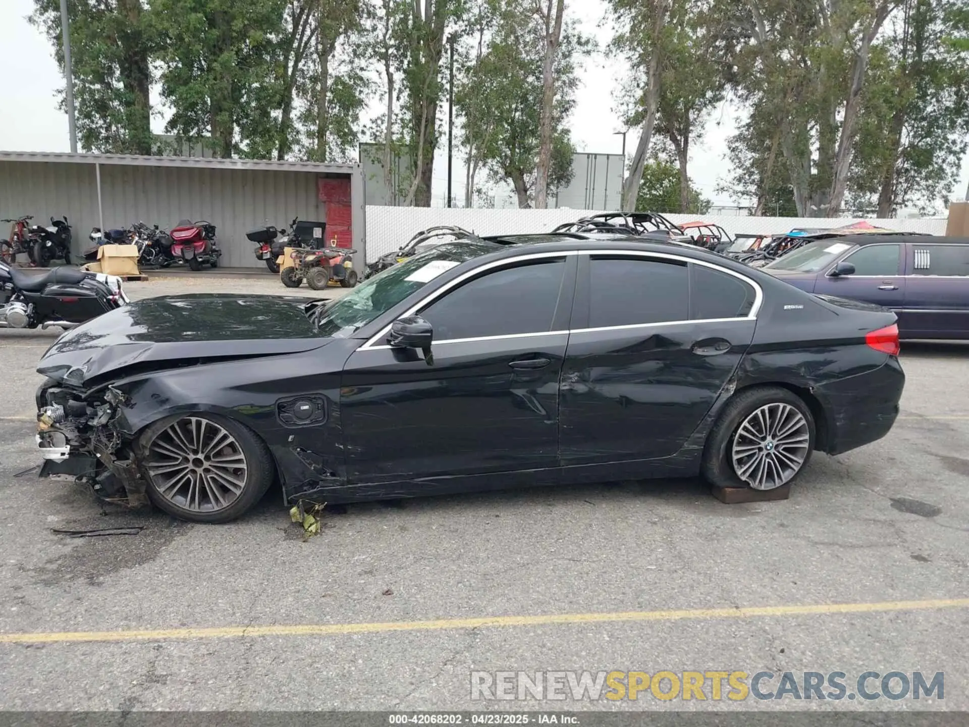 14 Photograph of a damaged car WBAJA9C56KB399028 BMW 530E 2019