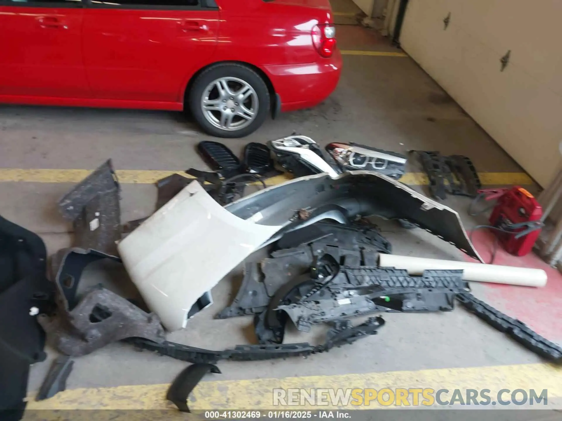 12 Photograph of a damaged car WBAJA9C57KB254595 BMW 530E 2019