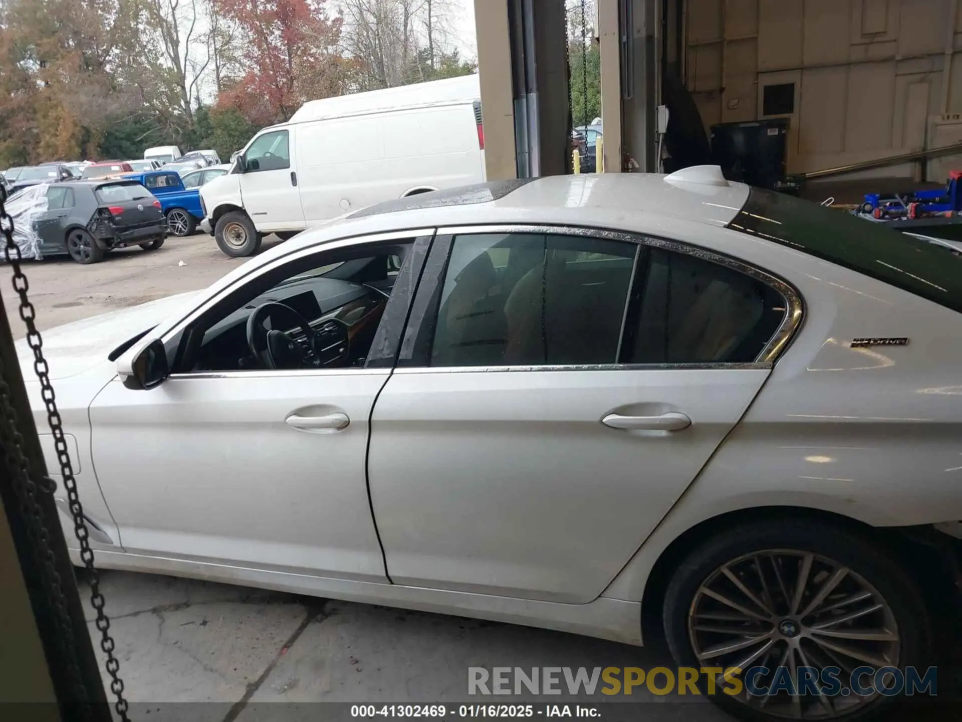 15 Photograph of a damaged car WBAJA9C57KB254595 BMW 530E 2019