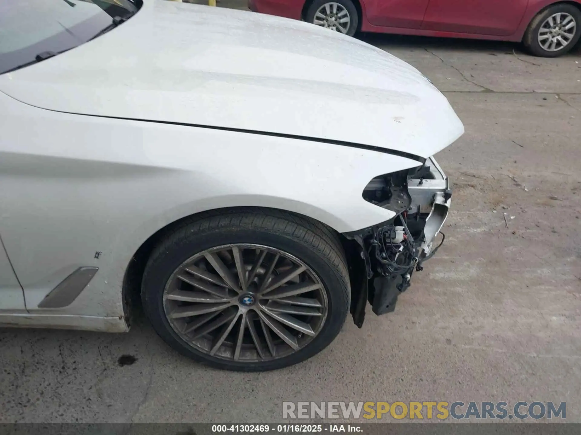 18 Photograph of a damaged car WBAJA9C57KB254595 BMW 530E 2019