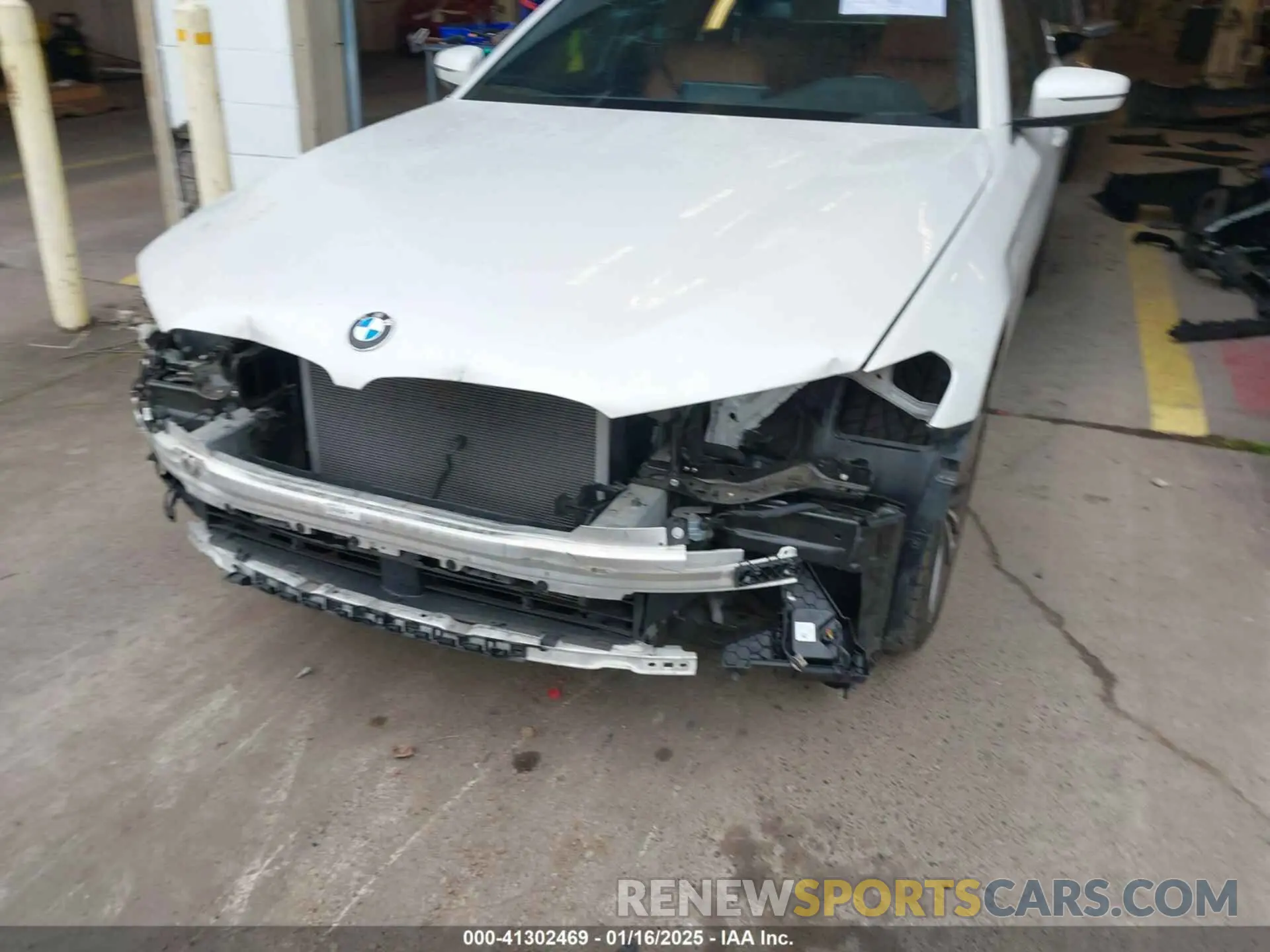 21 Photograph of a damaged car WBAJA9C57KB254595 BMW 530E 2019