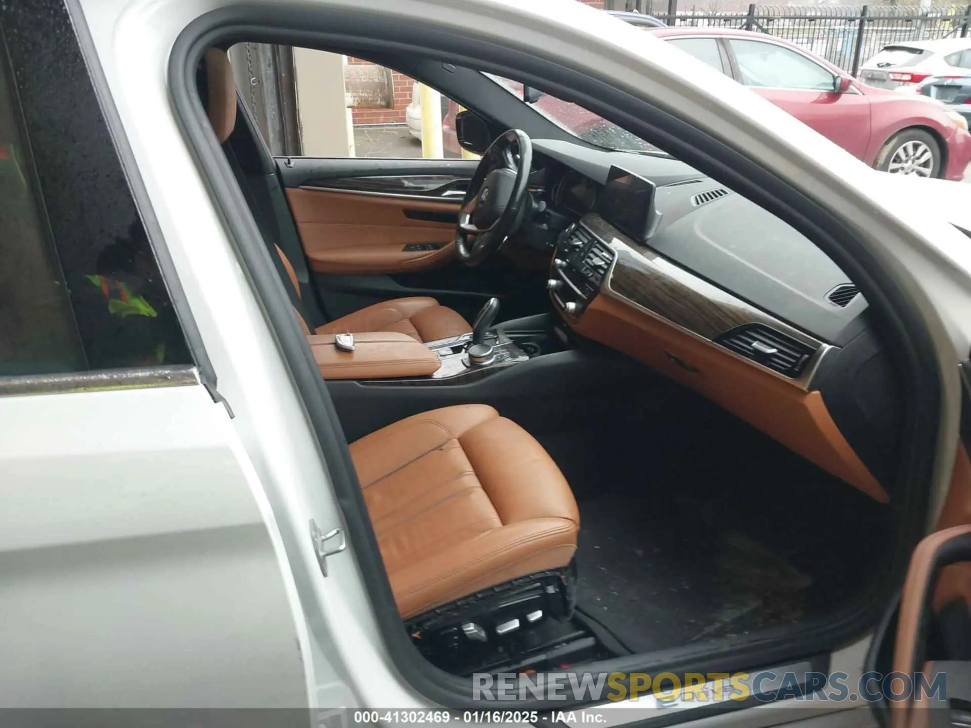 5 Photograph of a damaged car WBAJA9C57KB254595 BMW 530E 2019